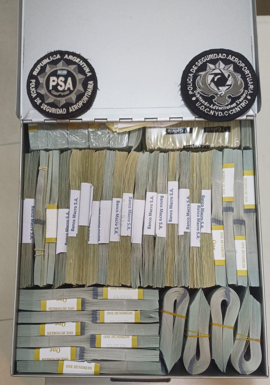 Malvinas: el Senado entregó un diploma de honor a Luis Landriscina en representación de 200.000 voluntarios