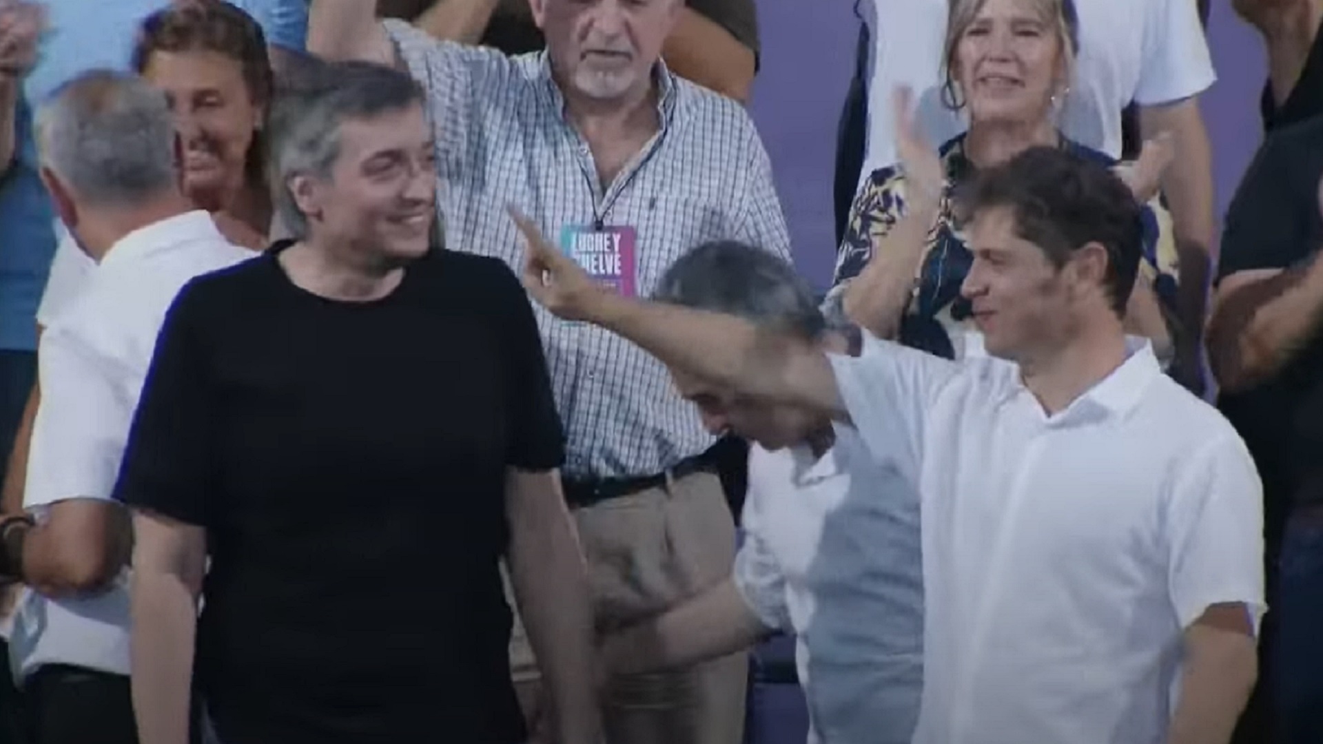 Máximo Kirchner y Axel Kicillof durante un acto partidario en el conurbano bonaerense