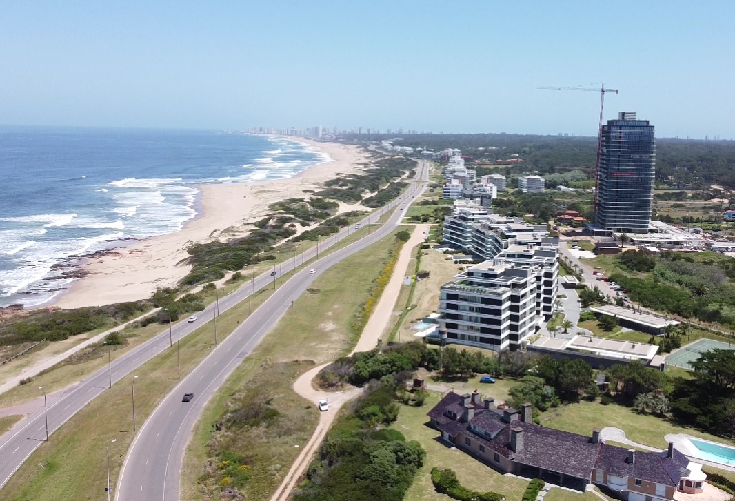 Vista aére de la costa esteña