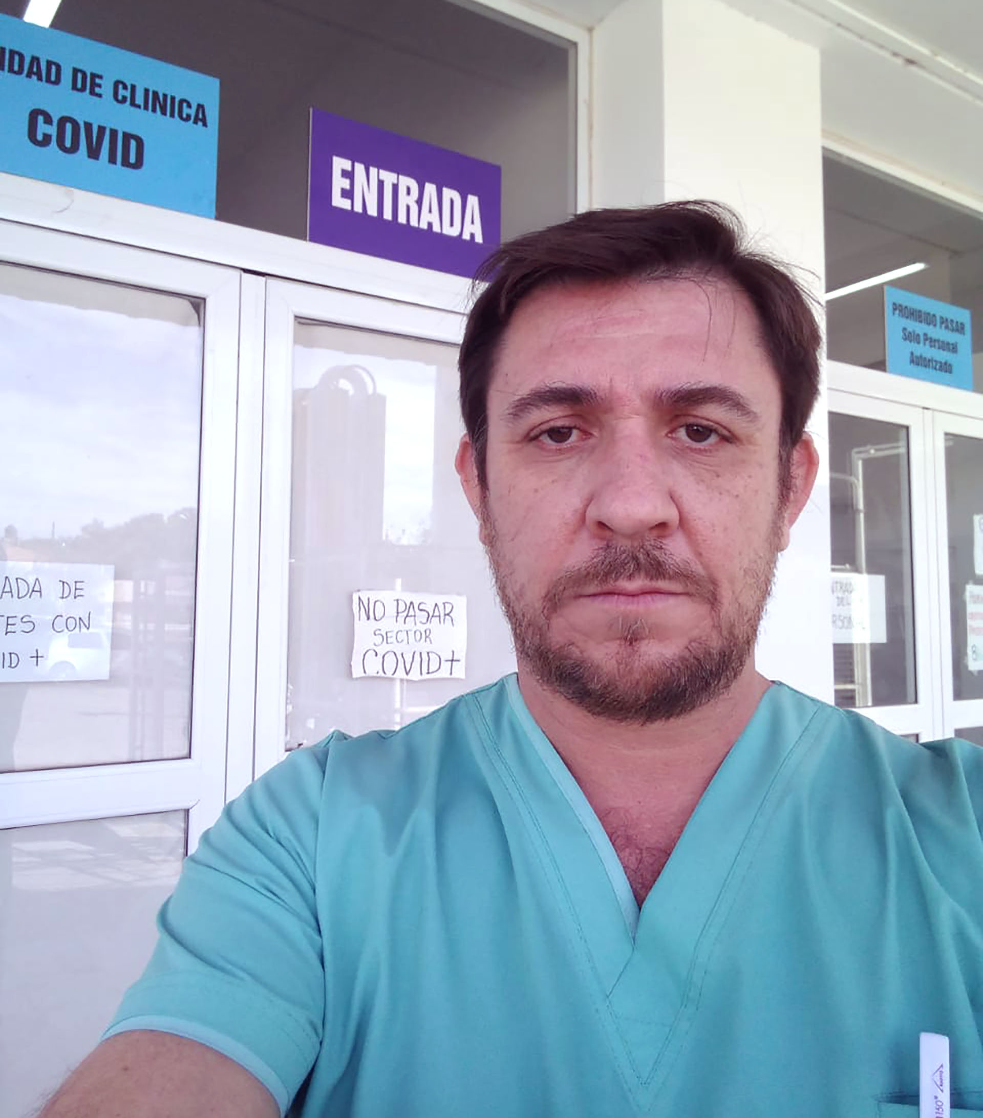 Enrique Agüero es el director de terapia intensiva del hospital más importante de Santiago del Estero