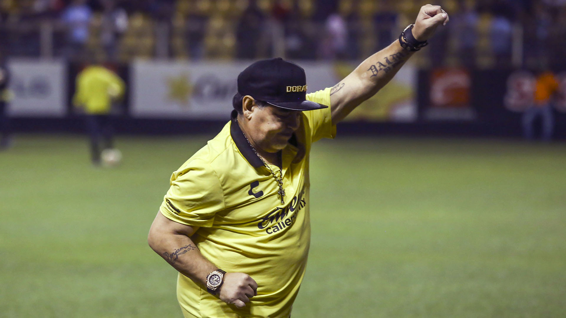 Maradona festeja un gol en 2018 cuando dirigía a Dorados de Sinaloa en la segunda división mexicana (Foto: Rashide Frías/ AFP)