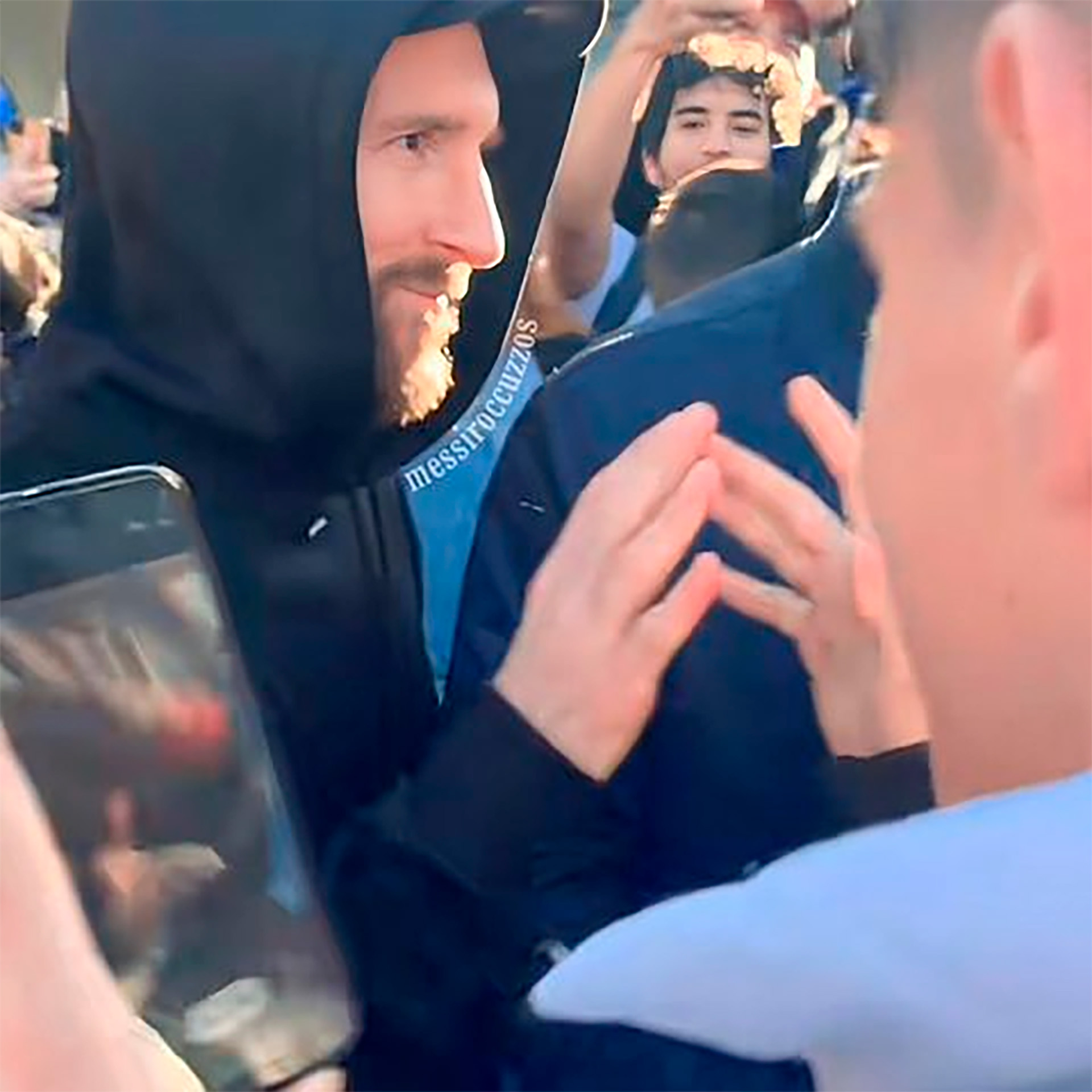 Lionel Messi paseó en el Disney de París junto con su familia (@Messiroccuzzos)