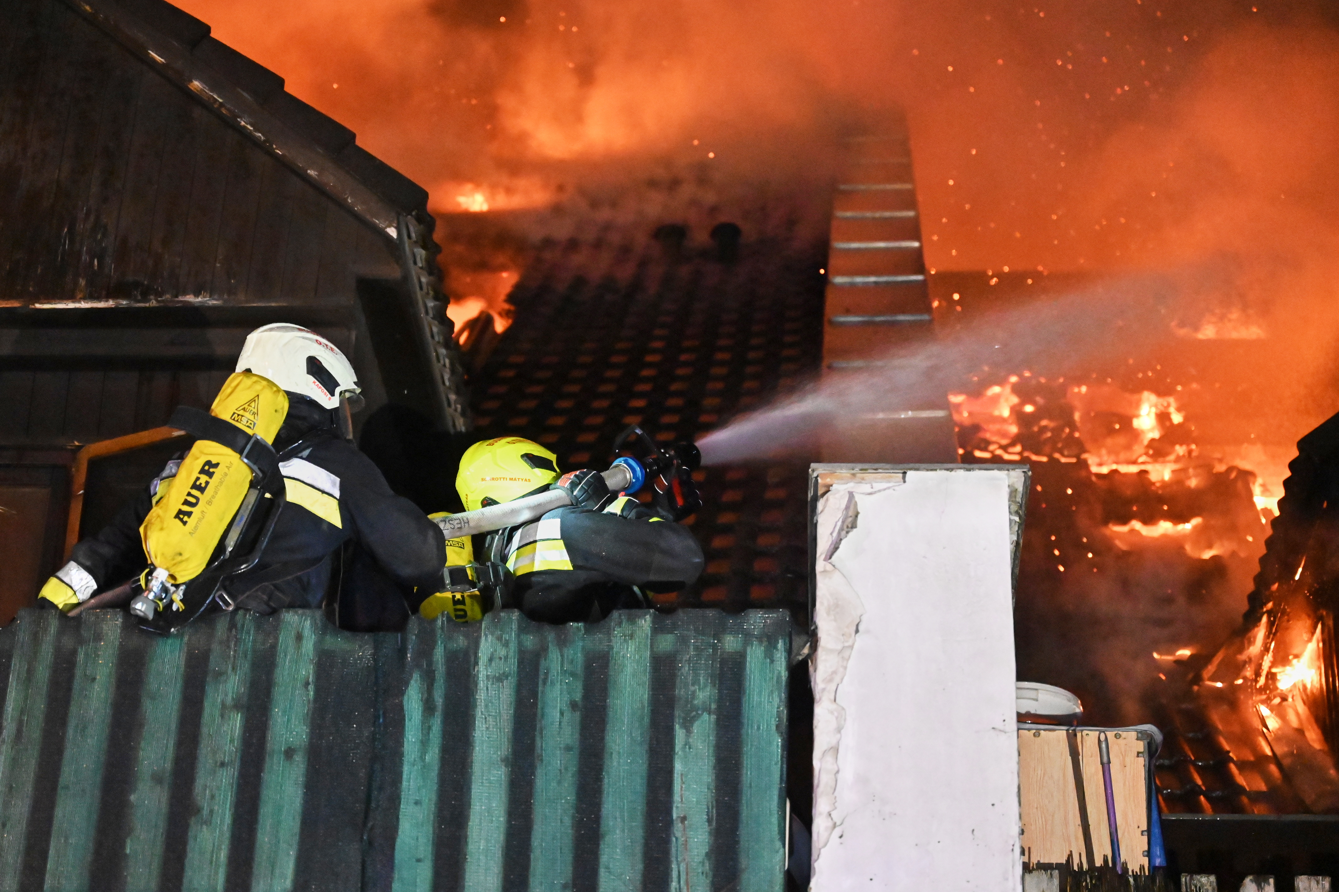 Encontraron el cadáver de un hombre a orillas del río Paraná en Misiones: estaba oculto entre piedras y tenía una soga en el cuello
