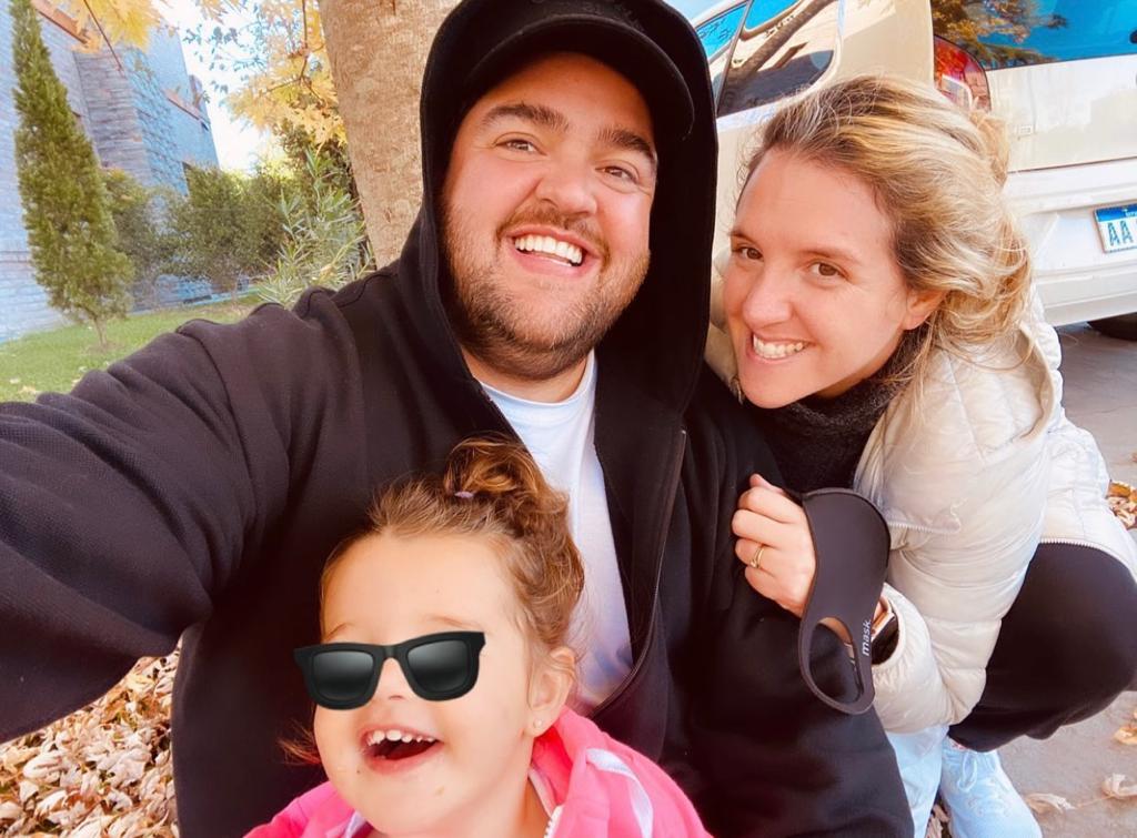 Darío Barassi en familia, junto a su esposa y su hija Emilia