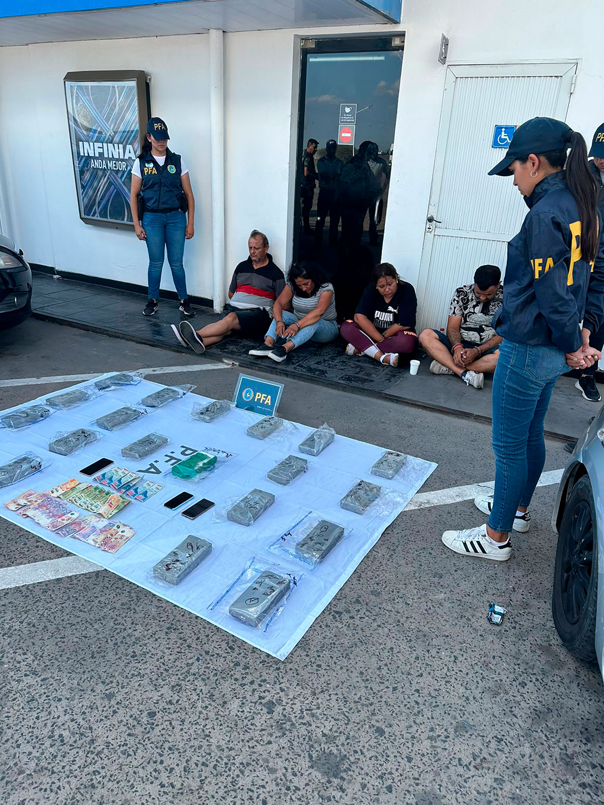 Parte de los detenidos fueron capturados en una estaciÃ³n de servicio