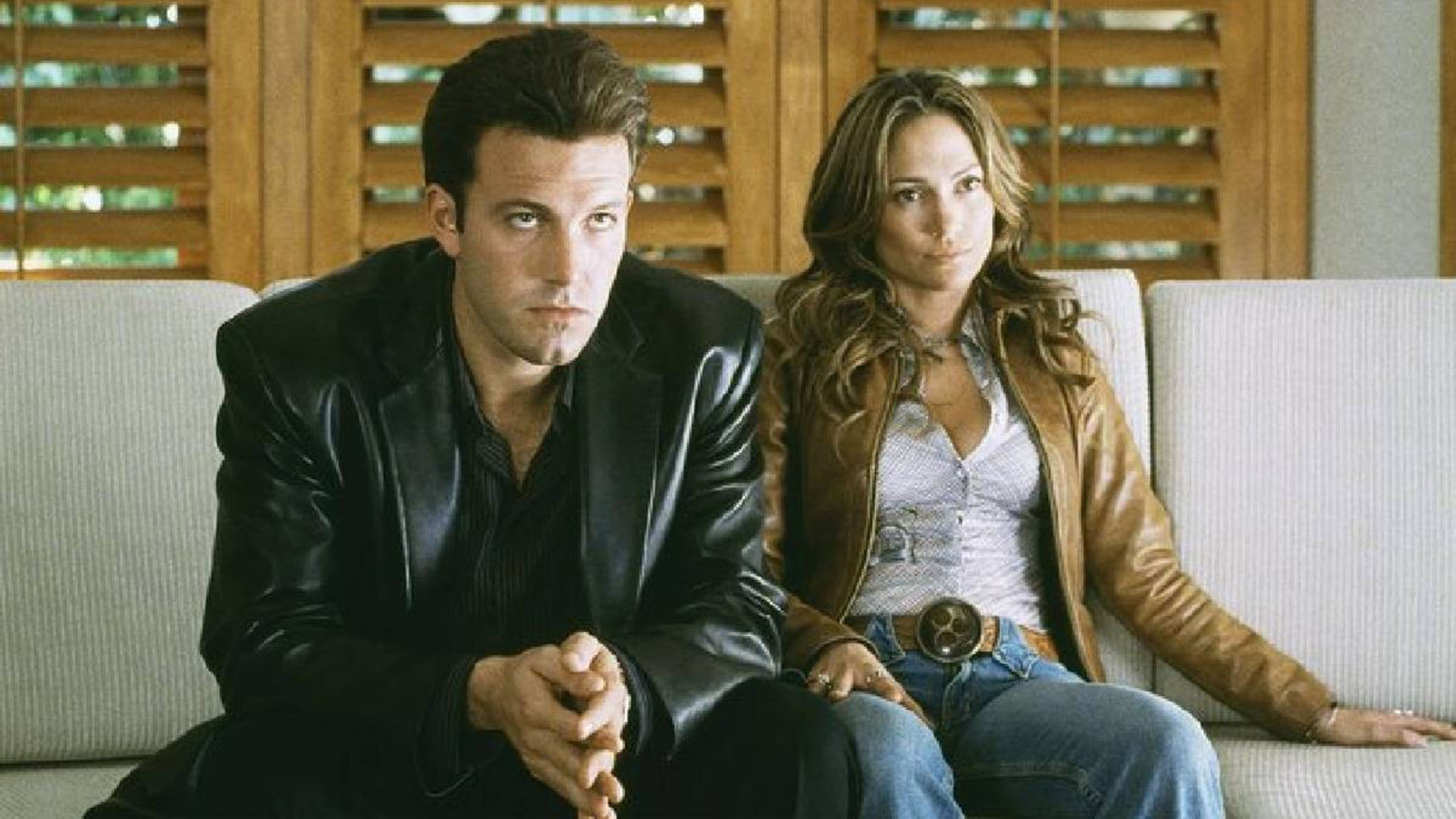 A finales de 2001, el set de grabación de la película Gigli, protagonizada por Jennifer Lopez y Ben Affleck se encendió la llama entre ambos artistas