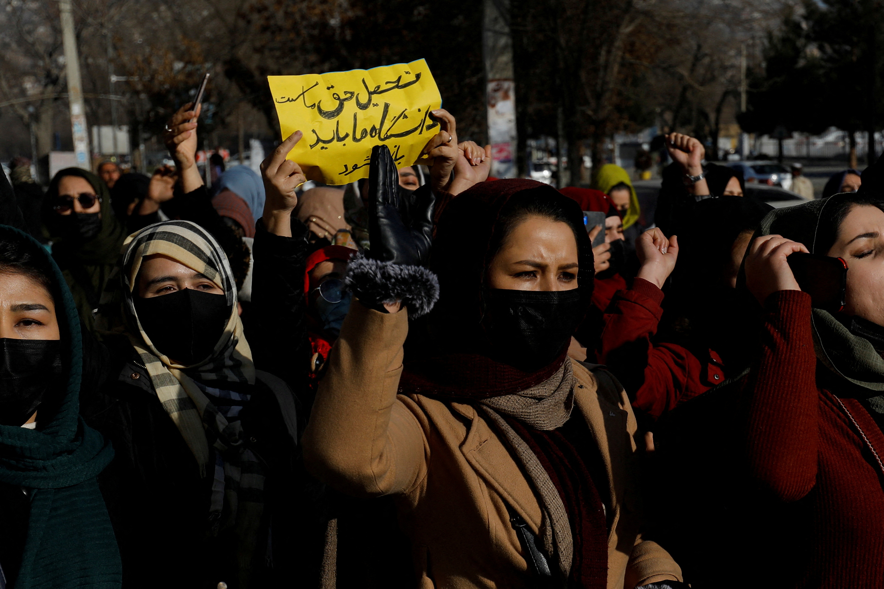 Las mujeres afganas han sufrido un grave retroceso en sus derechos desde la llegada de los extremistas al poder en agosto del año pasado. (REUTERS/Stringer)