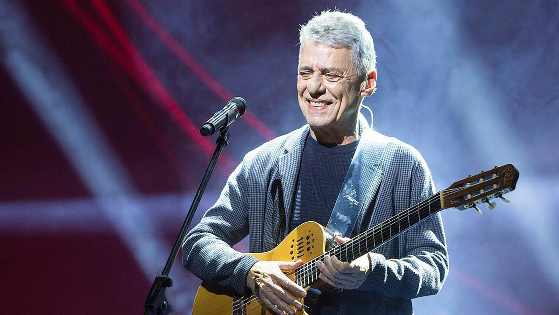 Chico Buarque, músico brasileño: "Es necesario desconfiar siempre de las cosas fáciles"