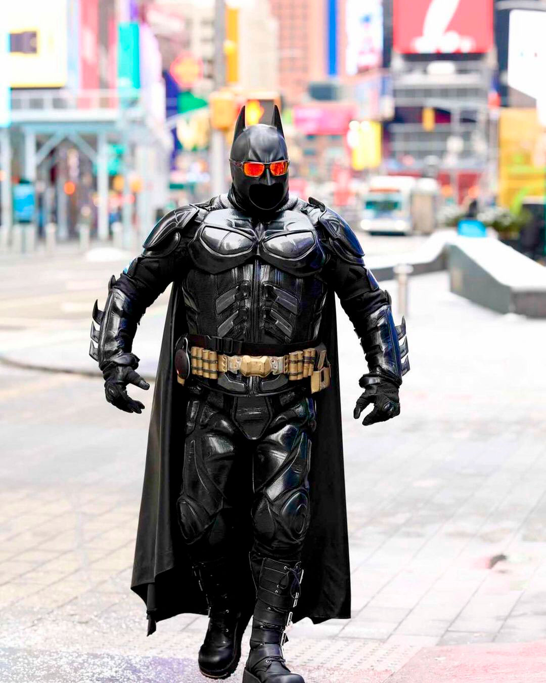 El Batman argentino del Times Square y la nueva normalidad: perdió sus  ahorros, cambió de trabajo y ya vive la era poscoronavirus - Infobae