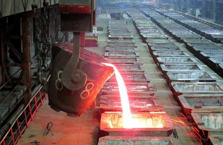 Foto de archivo ilustrativa d níquel fundido en una planta de Norilsk Nickel en la región ártica de Norilsk 
REUTERS/Polina Devitt/