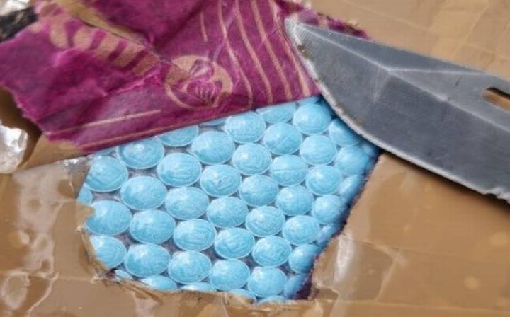 Aseguraron más de 21 mil pastillas de fentanilo y 649 gramos de metanfetamina en paquetería de Culiacán