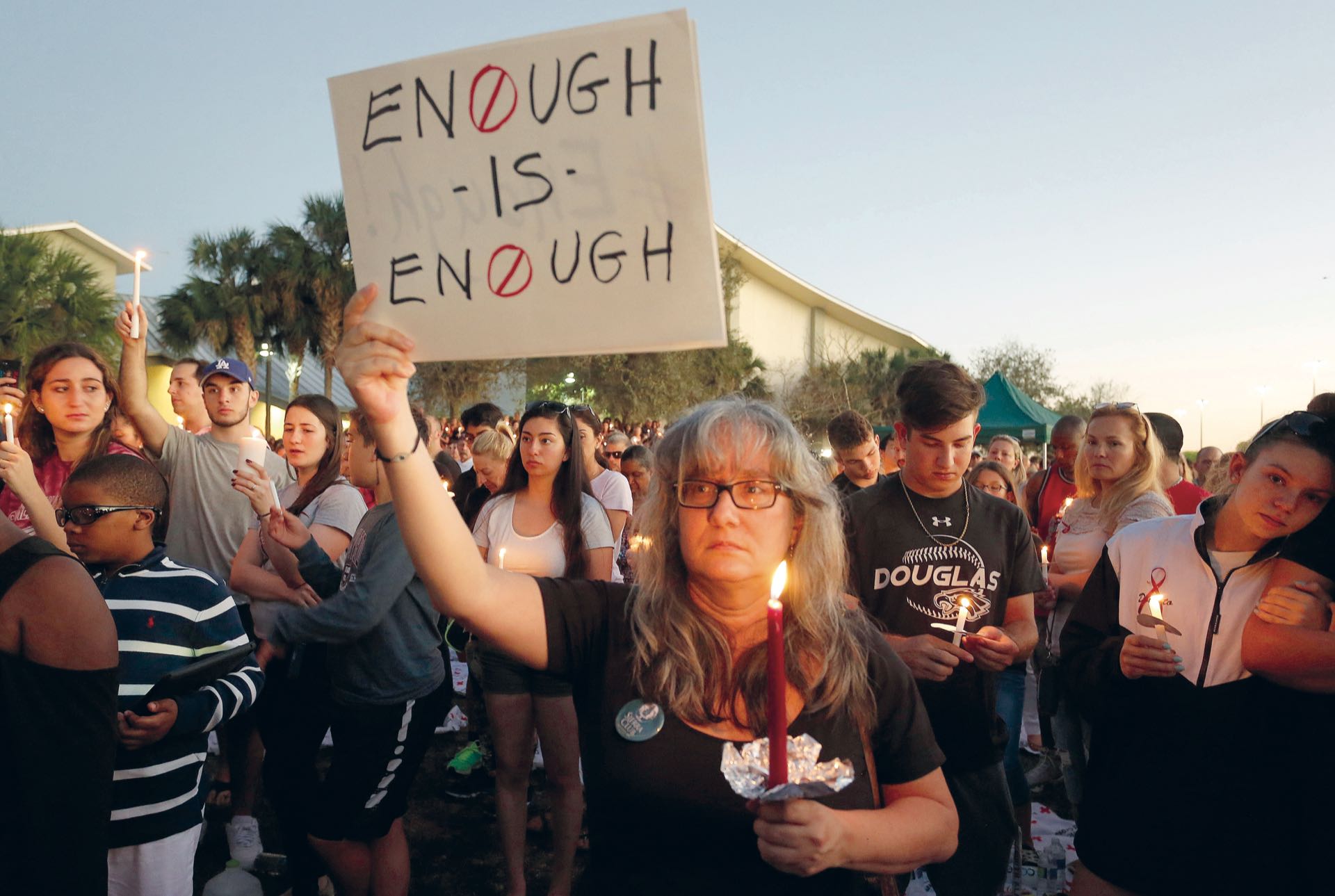 Familiares de las víctimas del tiroteo de Parkland  en 2018 repudiaron la matanza en la escuela de Texas 