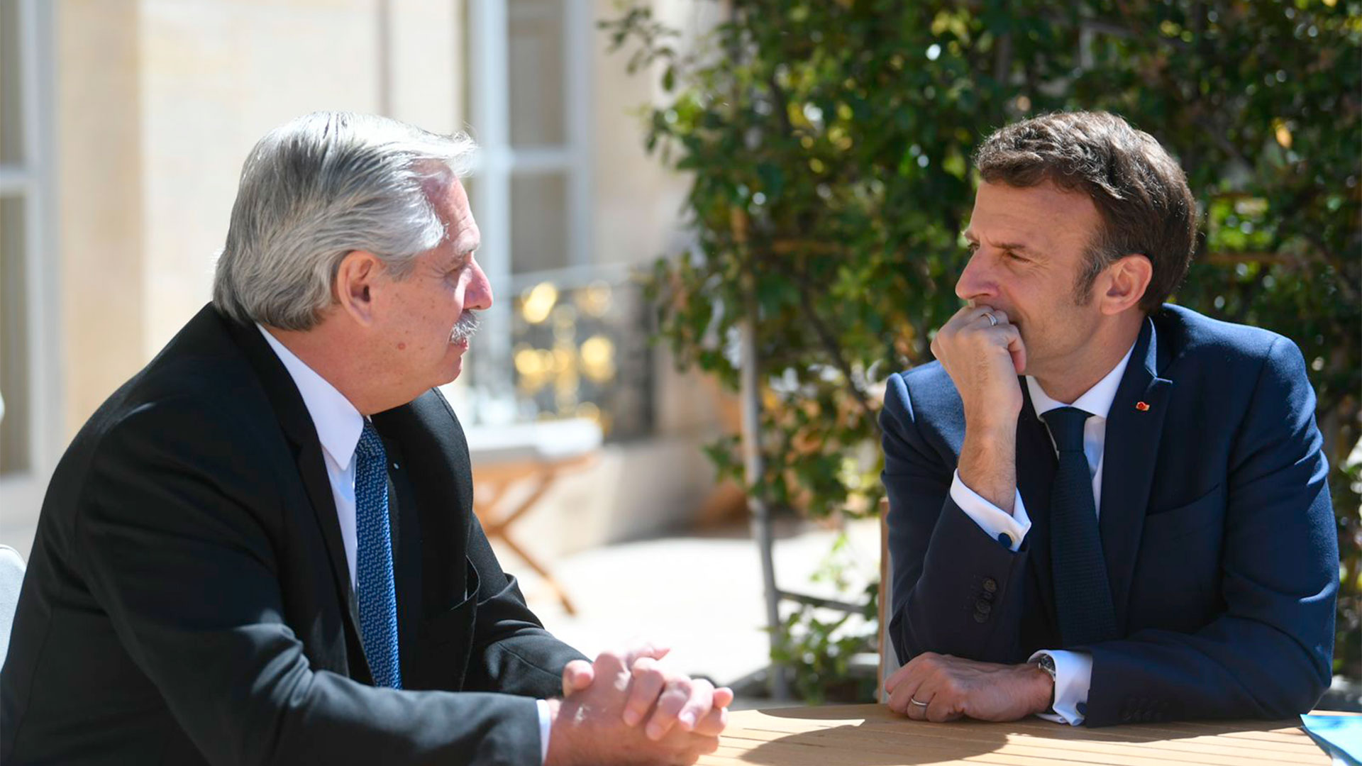 Alberto Fernández y Emmanuel Macron durante su último encuentro en París