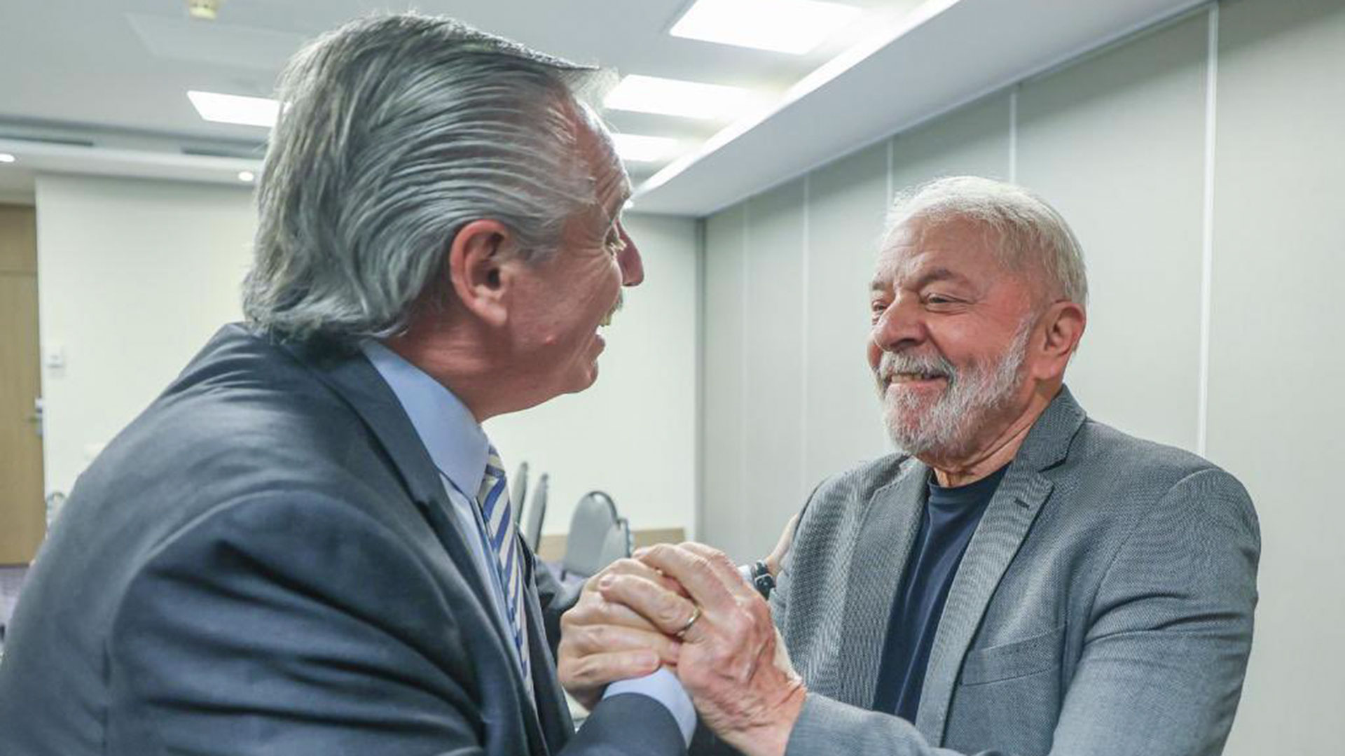 Alberto Fernández durante su encuentro con Lula el lunes en Brasil