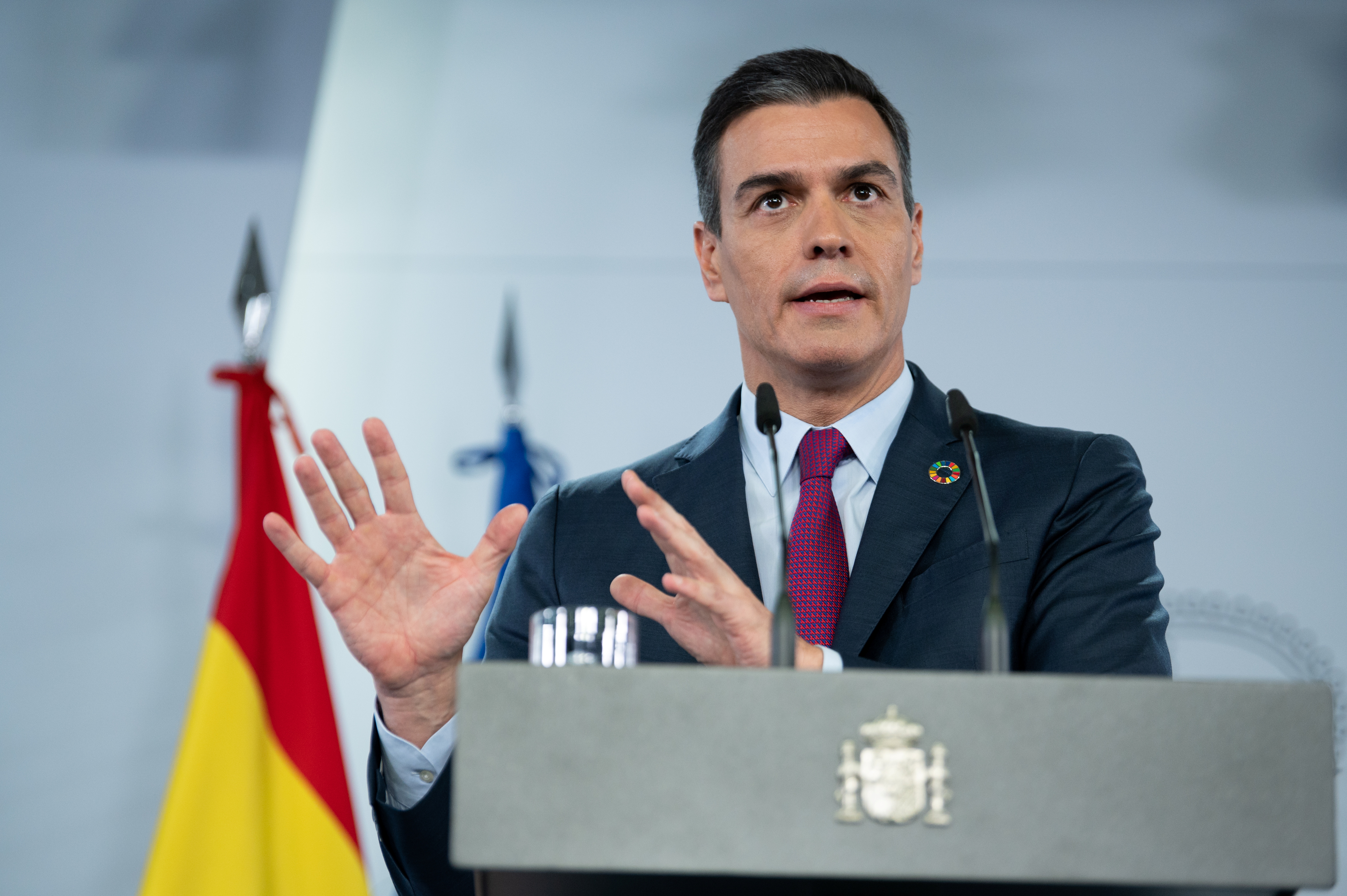 Spanish Prime Minister Pedro Sanchez speaks during a news conference at the Moncloa Palace in Madrid, Spain, November 22, 2020.  Moncloa Palace/Borja Puig de la Bellacasa/Handout via REUTERS ATTENTION EDITORS -THIS IMAGE HAS BEEN SUPPLIED BY A THIRD PARTY. NO RESALES. NO ARCHIVES