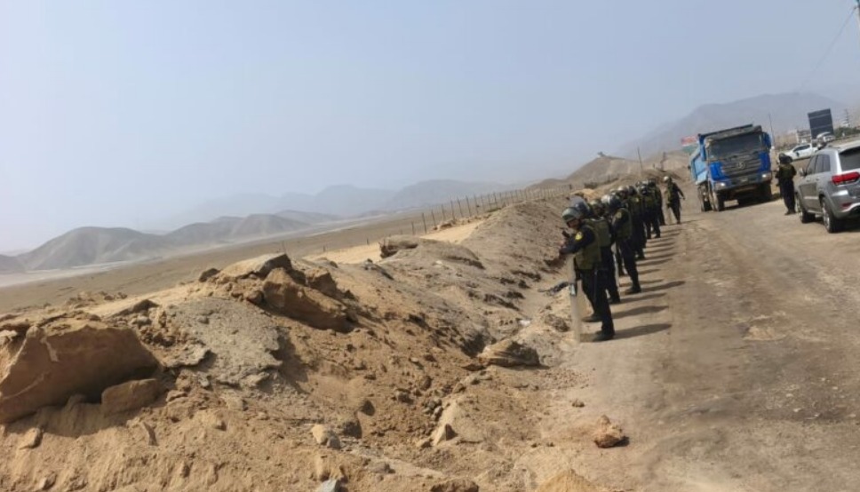 Toman el aeródromo Lib Mandi de San Bartolo: alertan invasión en una de las pocas escuelas privadas para pilotos en Perú - Infobae