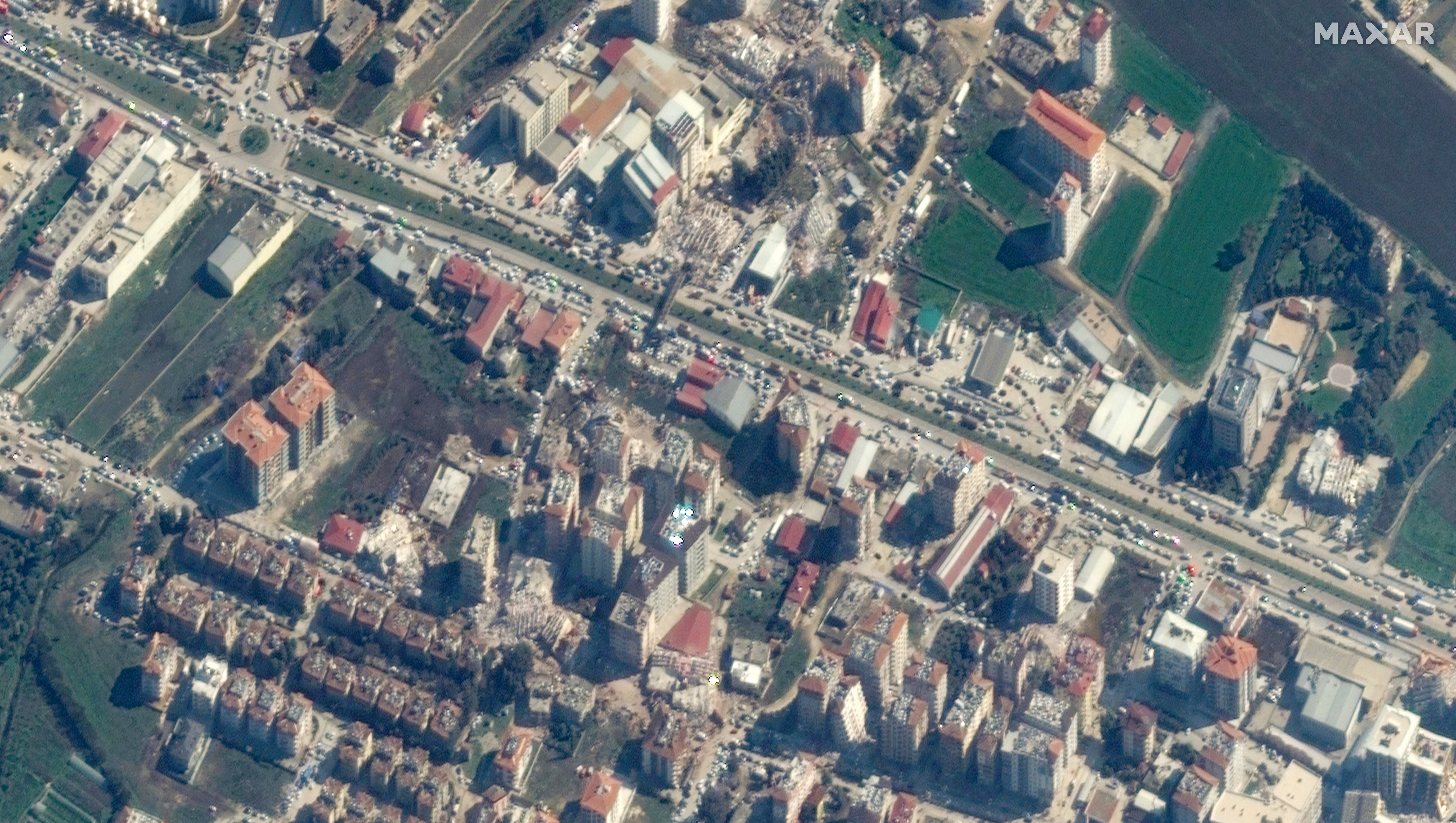 Varias imágenes satelitales lograron captar cómo quedaron los edificios derrumbados después del terremoto en Turquía, el 8 de febrero de 2023. Imagen satelital ?2023 Maxar Technologies/Folleto a través de REUTERS 