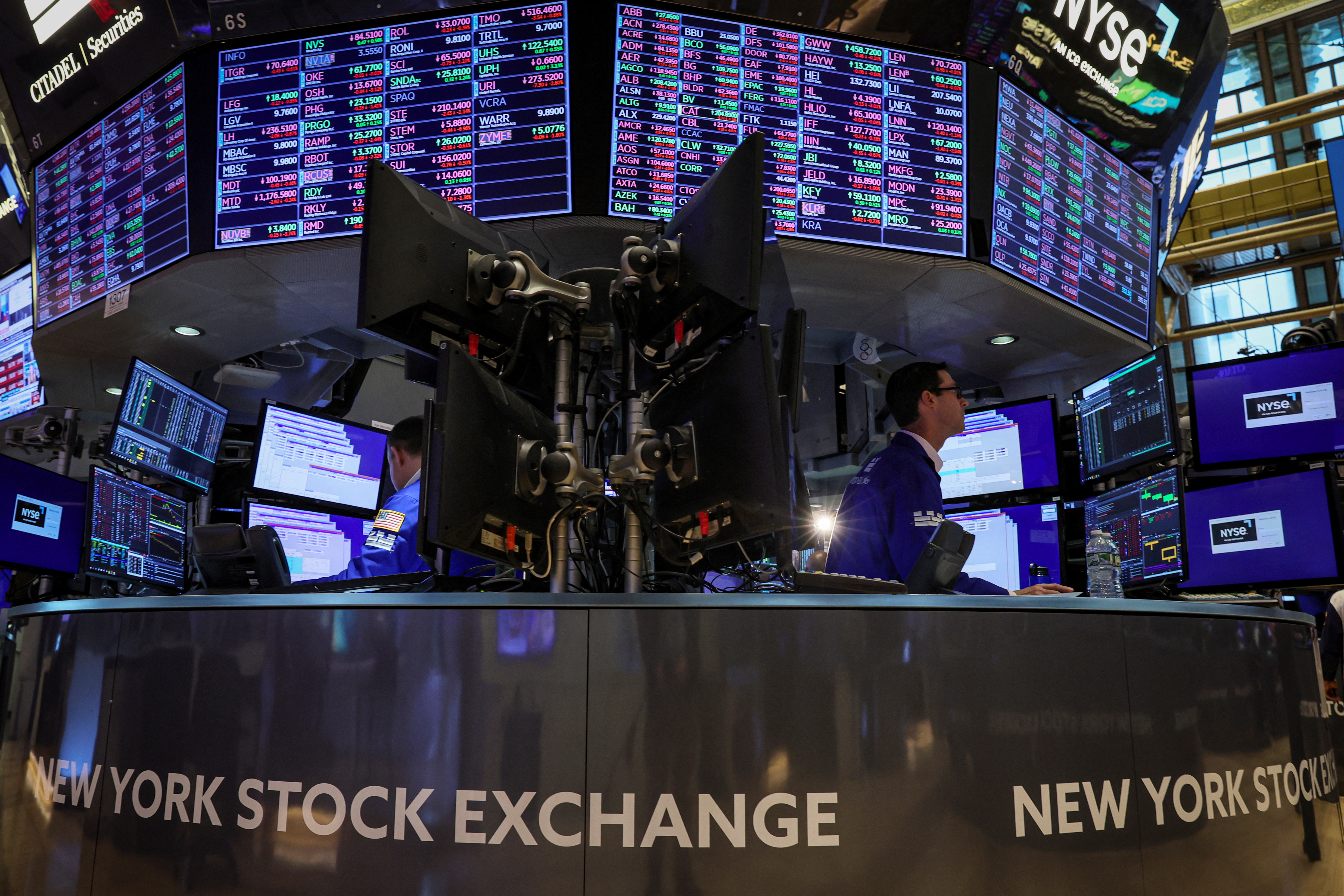 Workers at the New York Stock Exchange (Reuters / Brendan McDermid)