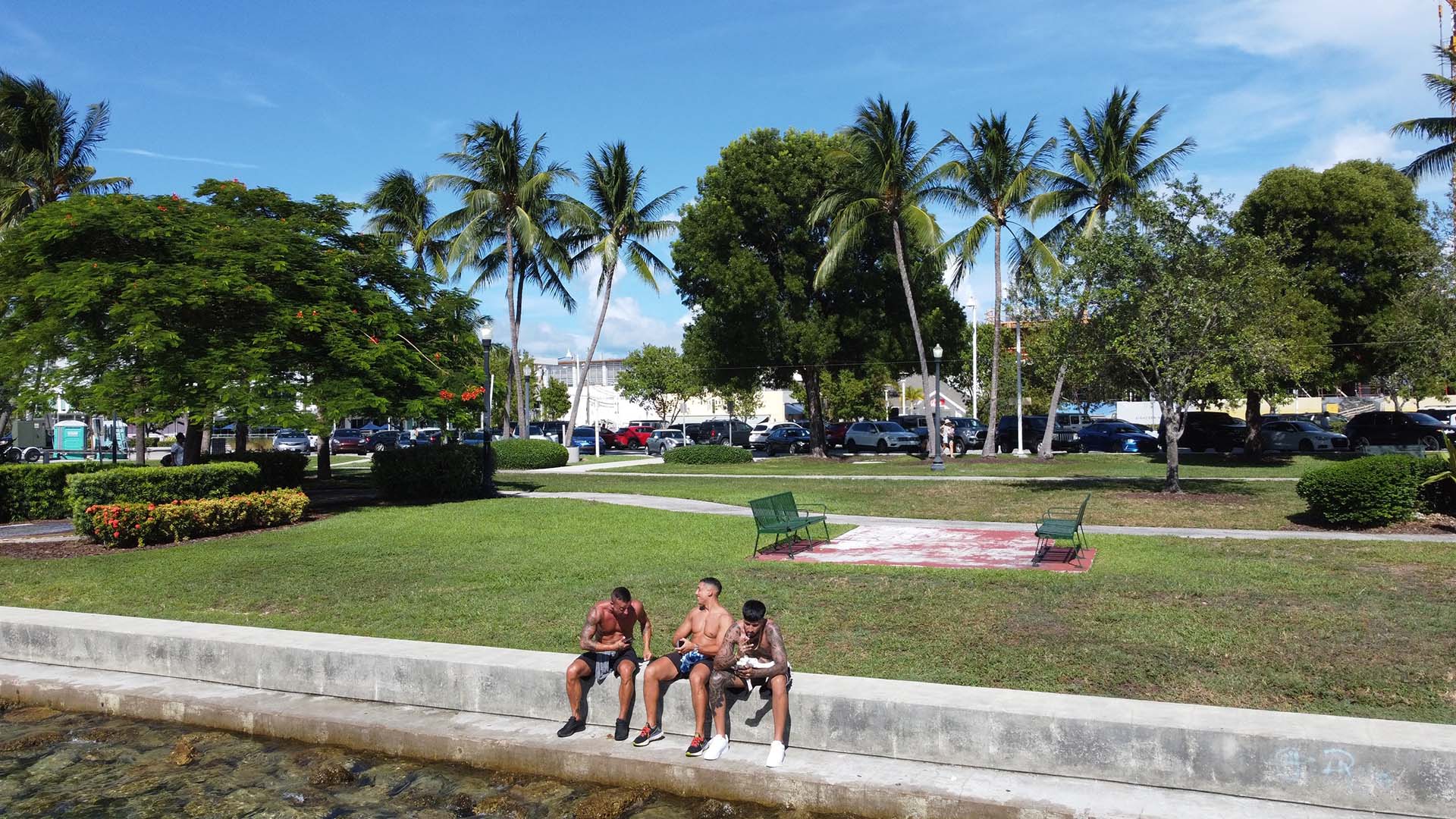 Las colillas de cigarrillos son el contaminante más común en las playas, parques y vías fluviales de Miami Beach. Foto: Israel Loreto / Infobae