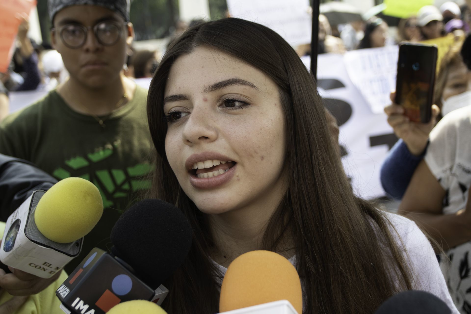 Daniela Parra organizó una marcha para exigir la liberación de su padre. (FOTO: ANDREA MURCIA /CUARTOSCURO.COM)