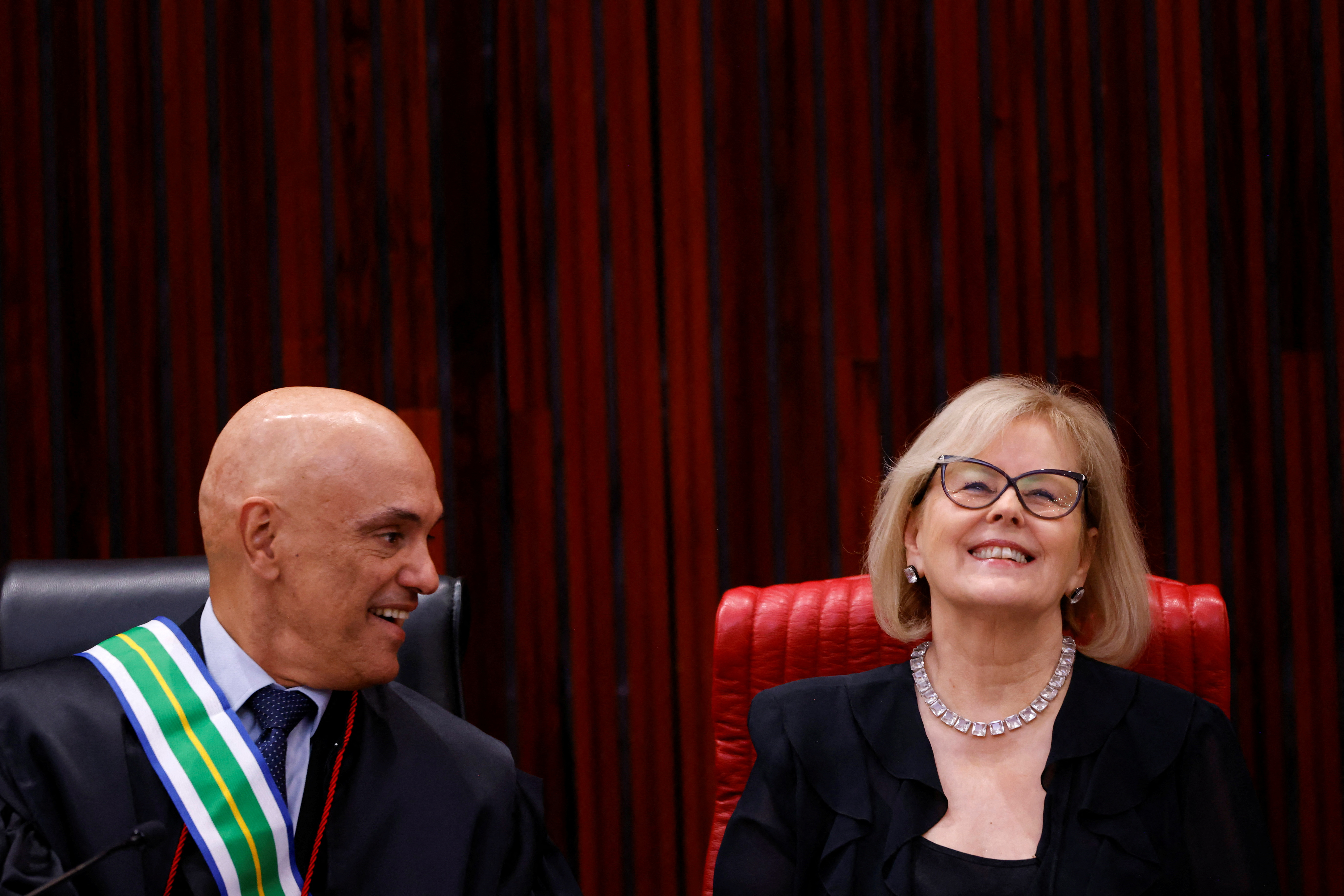 Foto de archivo del juez Alexandre de Moraes y la presidenta del Supremo Tribunal Federal de Brasil, Rosa Weber (REUTERS/Adriano Machado)