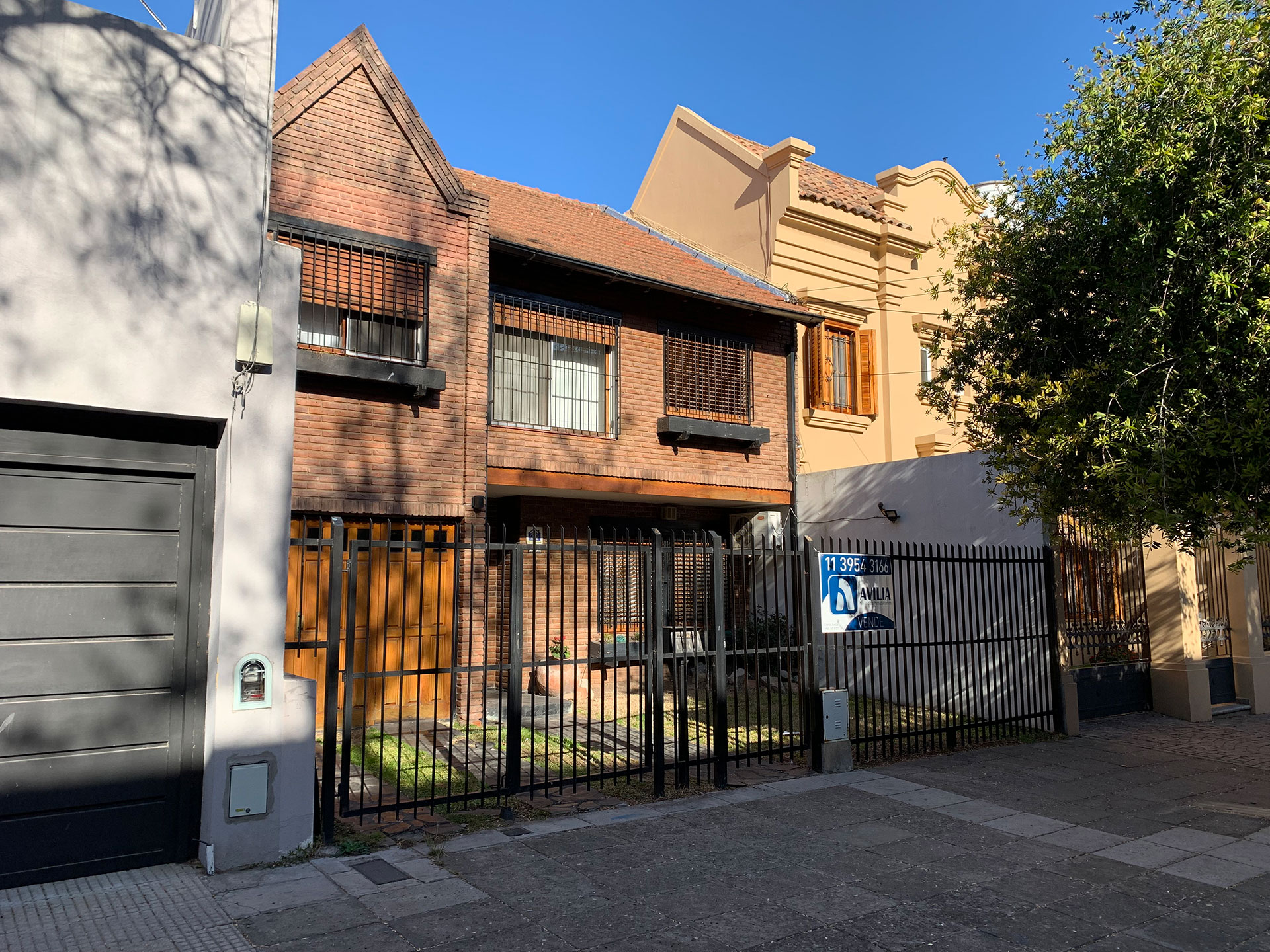 La propiedad está entre Villa Ortúzar y Belgrano R, donde existe gran presencias de chalets con parque al frente y jardín al fondo (Fotos Gentileza: Avilia Negocios Inmobiliarios)