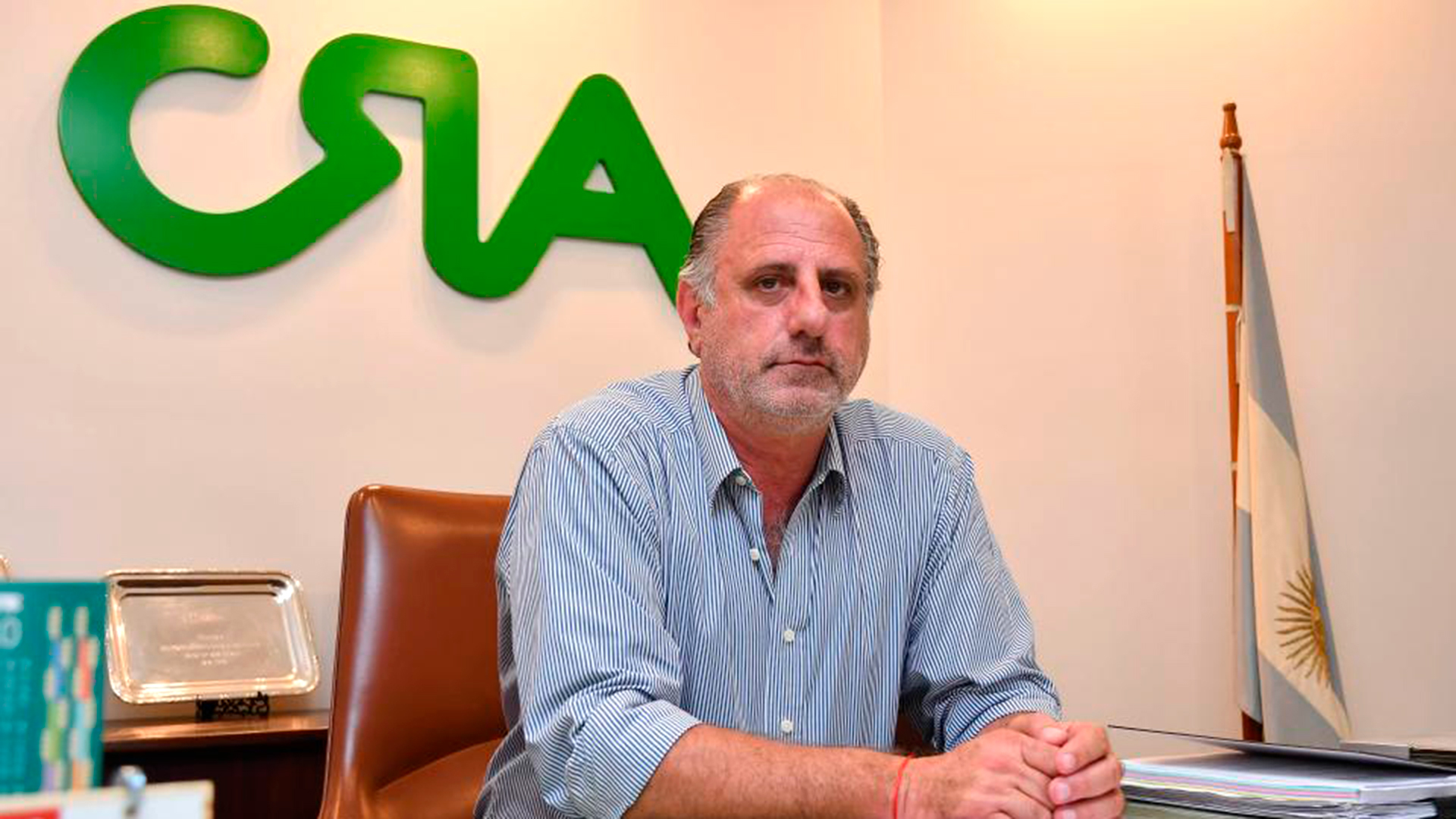 Jorge Chemes, titular de CRA, cuyas bases ya cuestionaban su participarción en el "Consejo Agroindustrial Argentino", que hizo un acercamiento al gobierno y en el cual hay sectores, como el avícola, que se beneficiarían a costa de los productores rurales