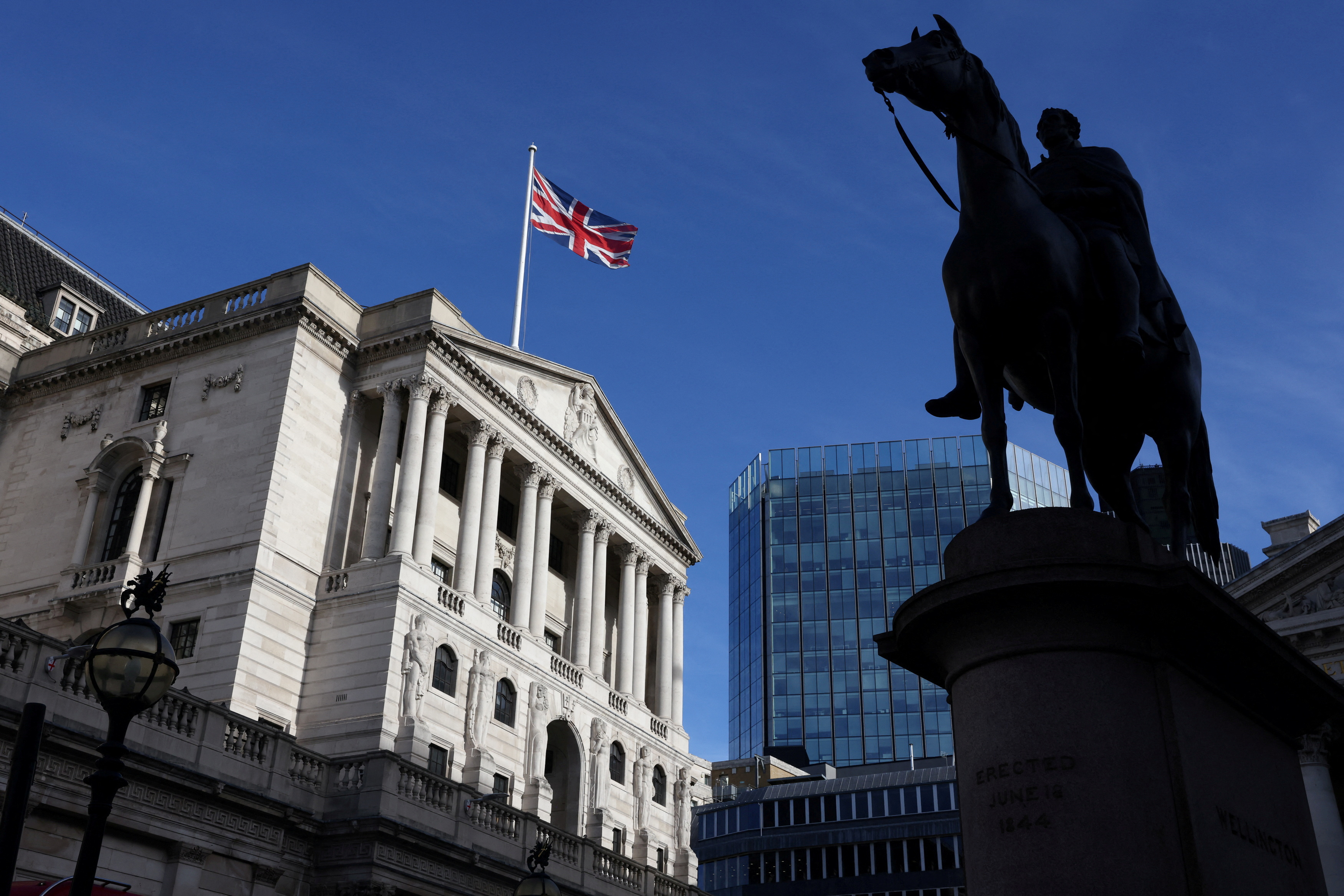 Vista general del Banco de Inglaterra en Londres, Gran Bretaña, el 22 de octubre de 2021. (REUTERS/Tom Nicholson/archivo)