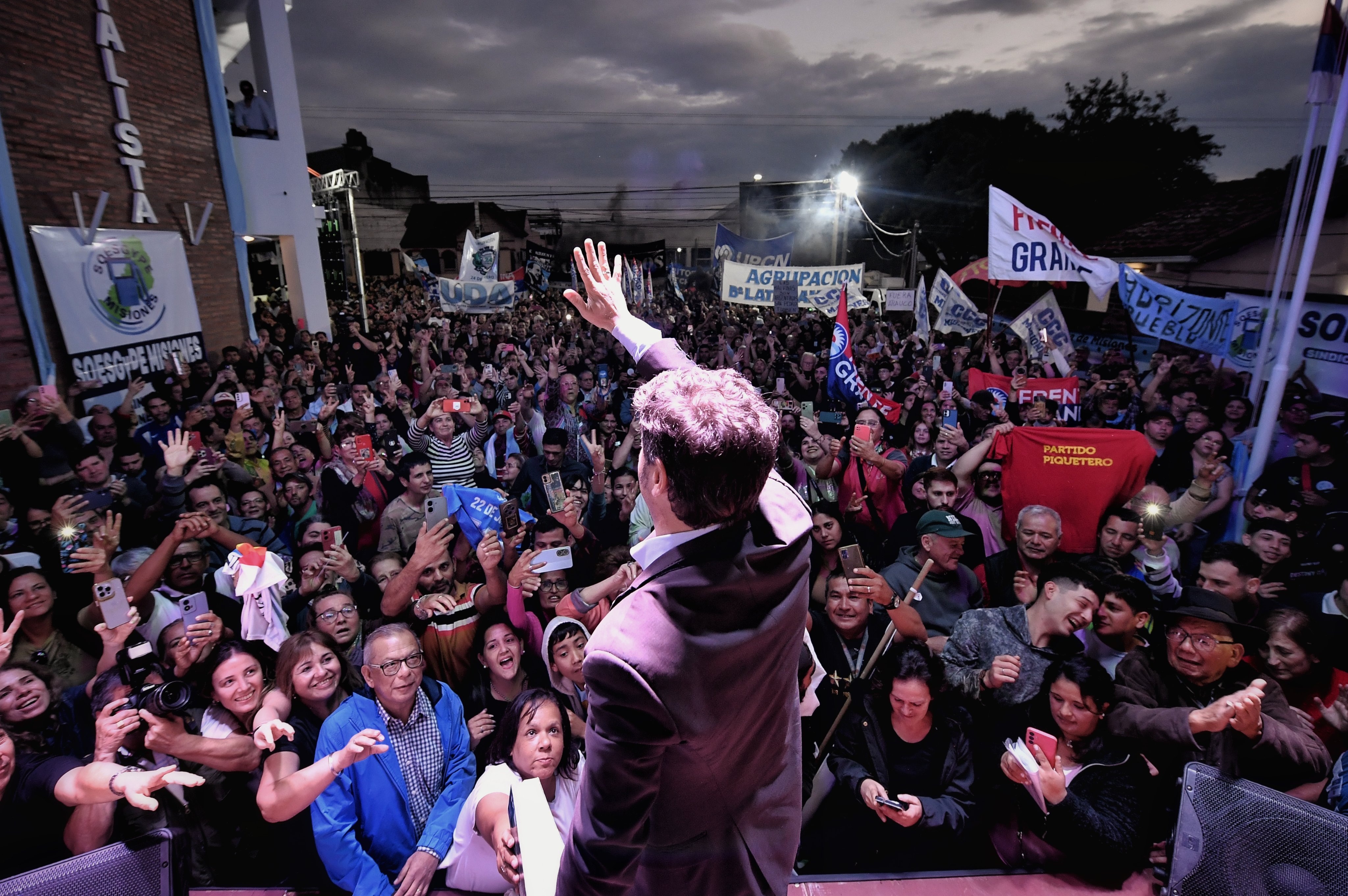 En plena interna con CFK, Kicillof ultima detalles del acto del s&aacute;bado: quiere reunir a todas las provincias