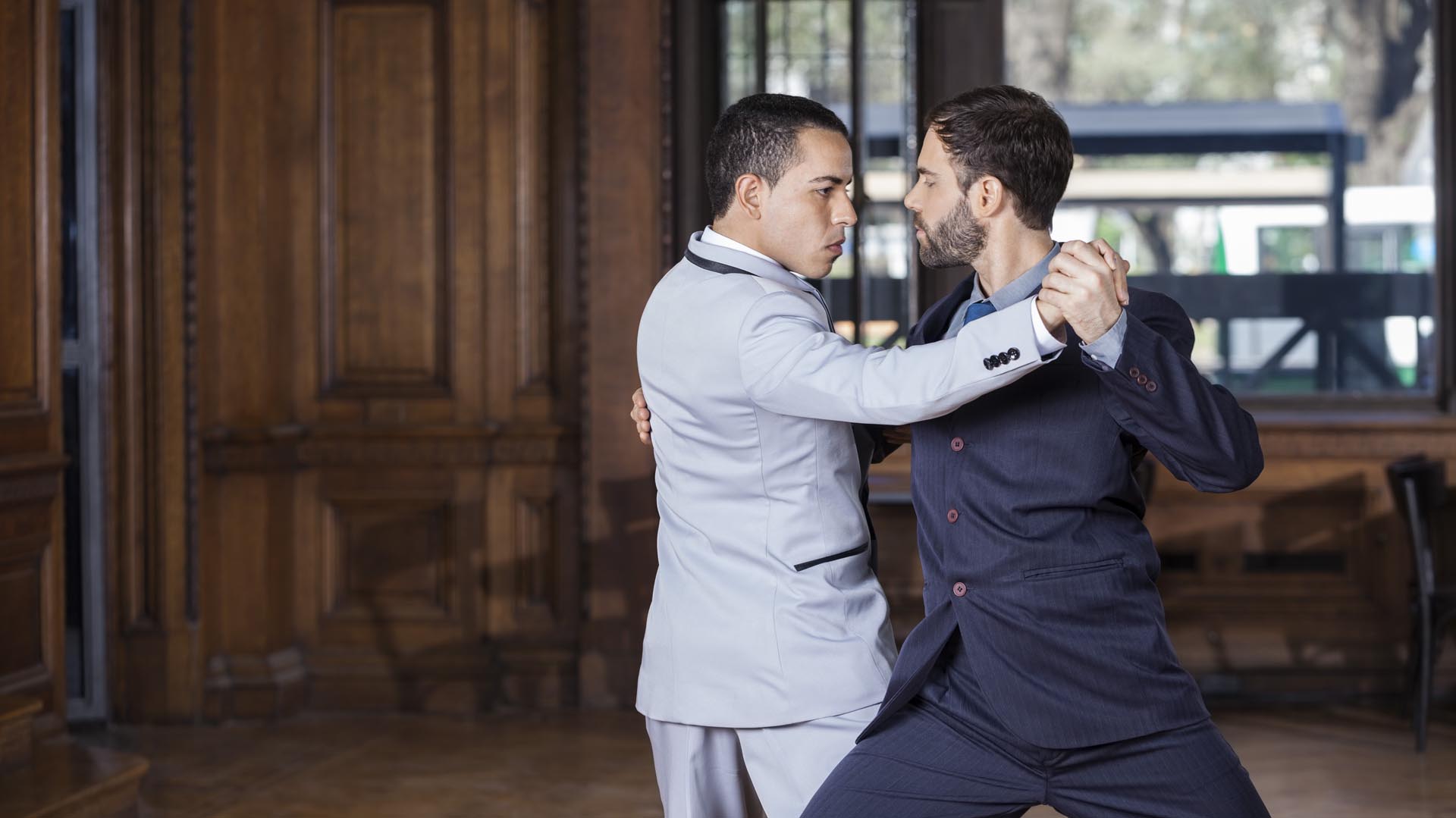 El tango queer es una forma de baile relativamente reciente, pero en los orígenes del tango ya estaba presente la homosexualidad.