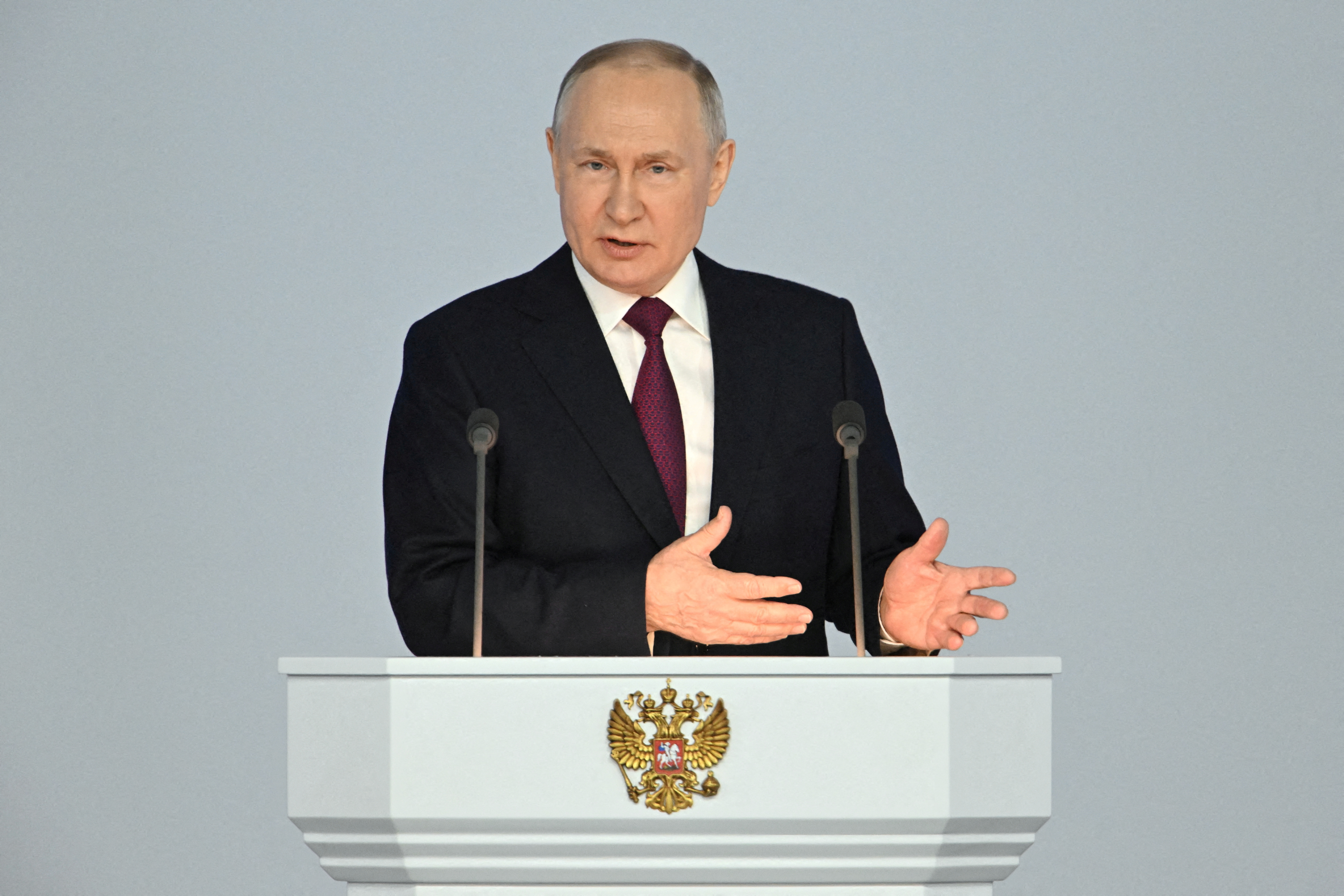 El presidente Vladimir Putin anunció este martes que “Rusia no abandona, sino que sólo suspende” el cumplimiento del tratado suscrito en 2010, prorrogado en 2021 por el líder ruso y el presidente de EEUU, Joe Biden, y que expira en 2026. (REUTERS)