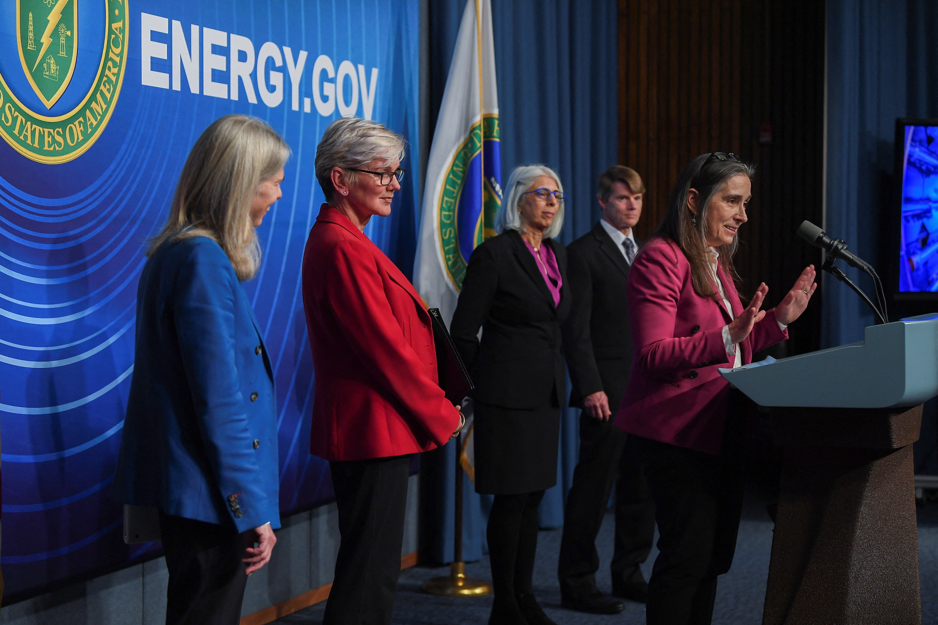 Científicos del Laboratorio Nacional Lawrence Livermore anunciaron a finales del año pasado un avance en la investigación de la energía de fusión. (REUTERS/Mary F. Calvert)