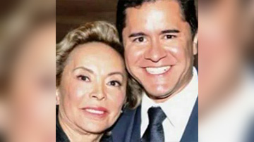 Elba Esther minimizó las críticas que el matrimonio ha recibido por la marcada diferencia de edad (Foto: Twitter/@RuidoEnLaRed)