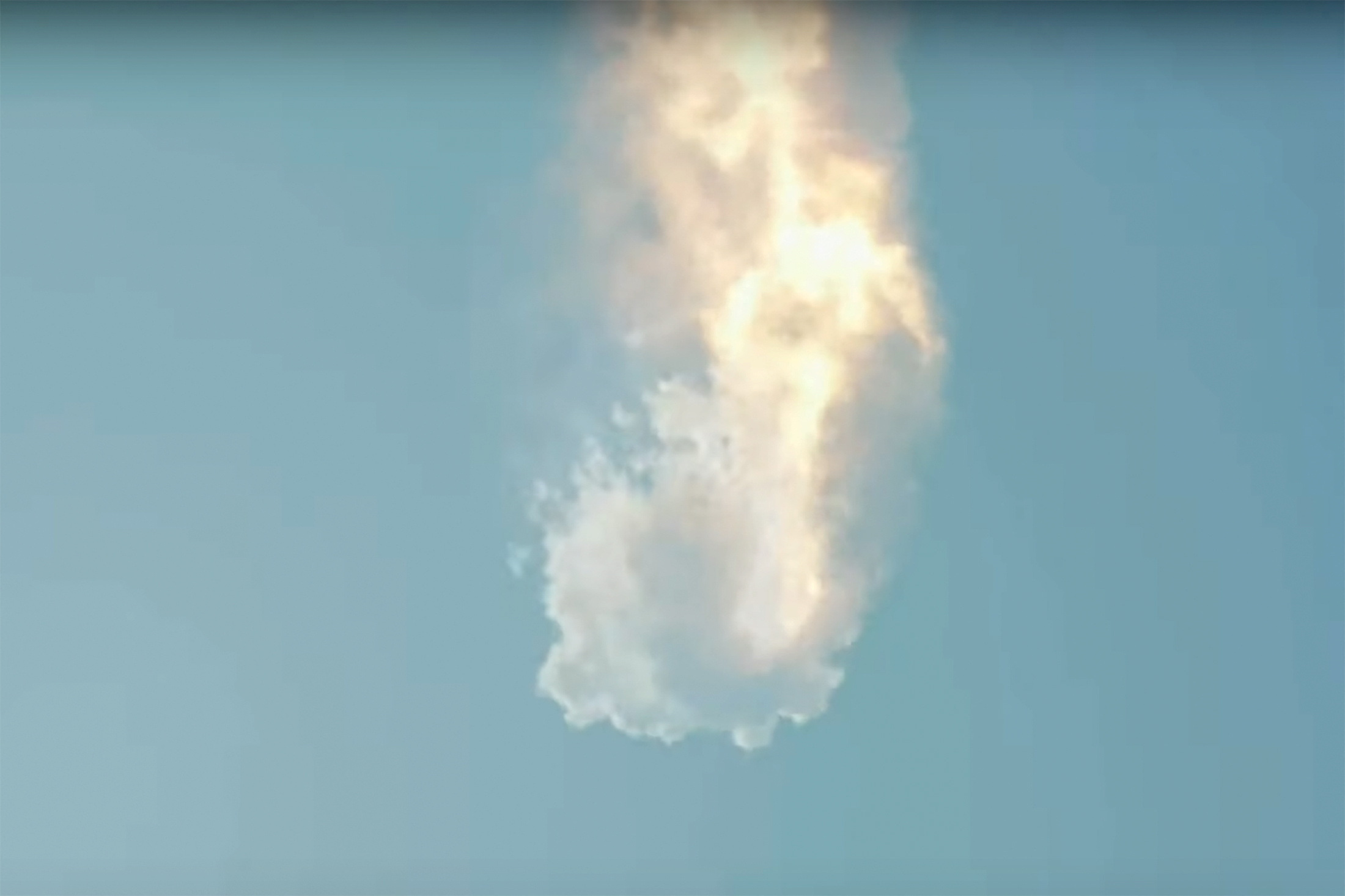 El momento de la explosión (SpaceX/REUTERS)