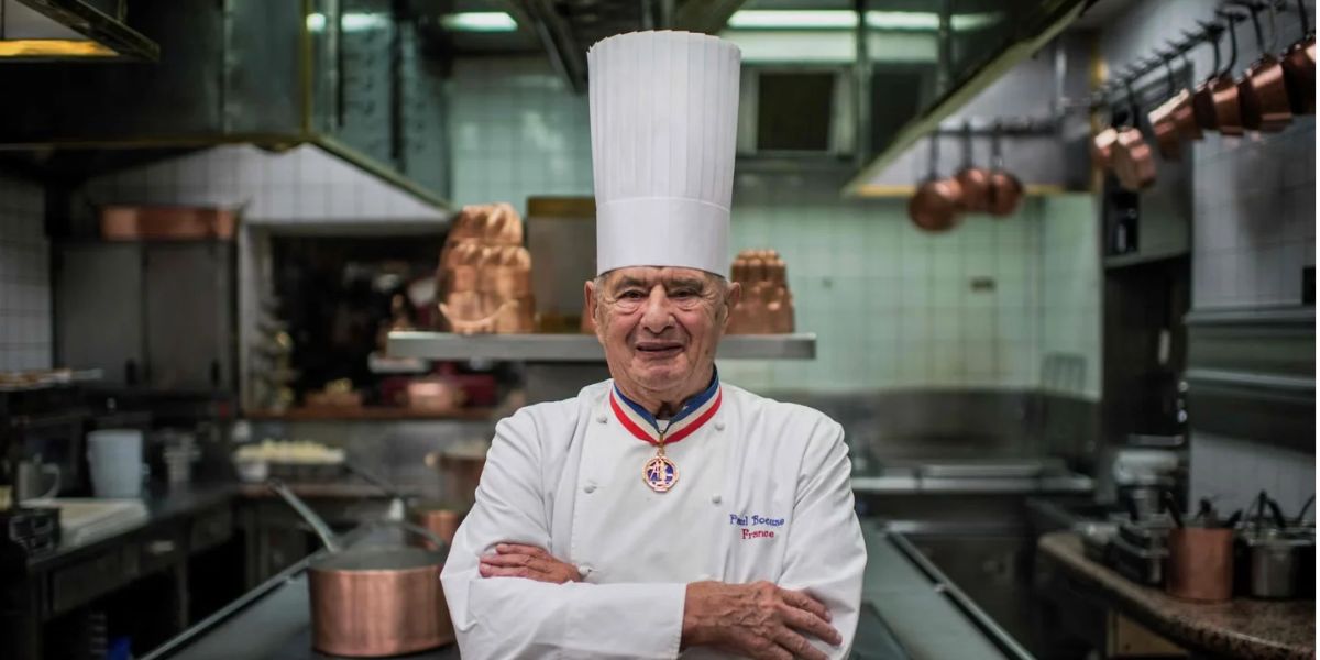 Derribaron la estatua de Paul Bocuse, el chef que inspiró a Ratatouille, durante los disturbios en Lyon
