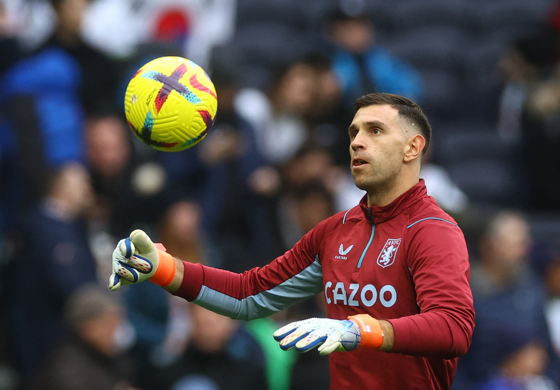 Martínez regresó a los entrenamientos con el Aston Villa y fue suplente en la victoria 2-0 frente al Tottenham del Cuti Romero (Foto: Reuters)