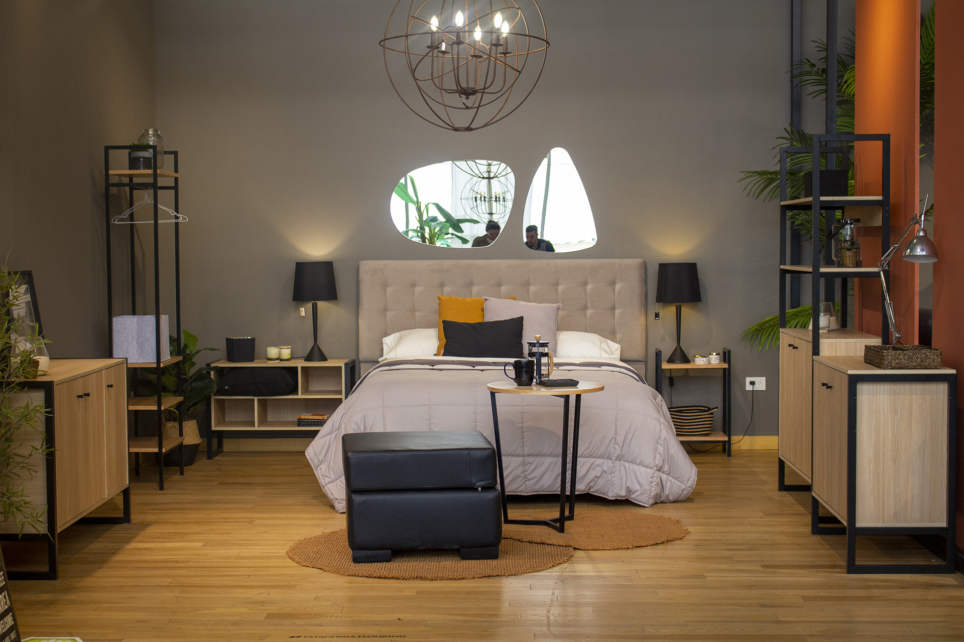 En dormitorios también se pueden aplicar muebles que remitirán al estilo industrial (Foto Gentileza: Tienda FC FC Hogar & Deco)