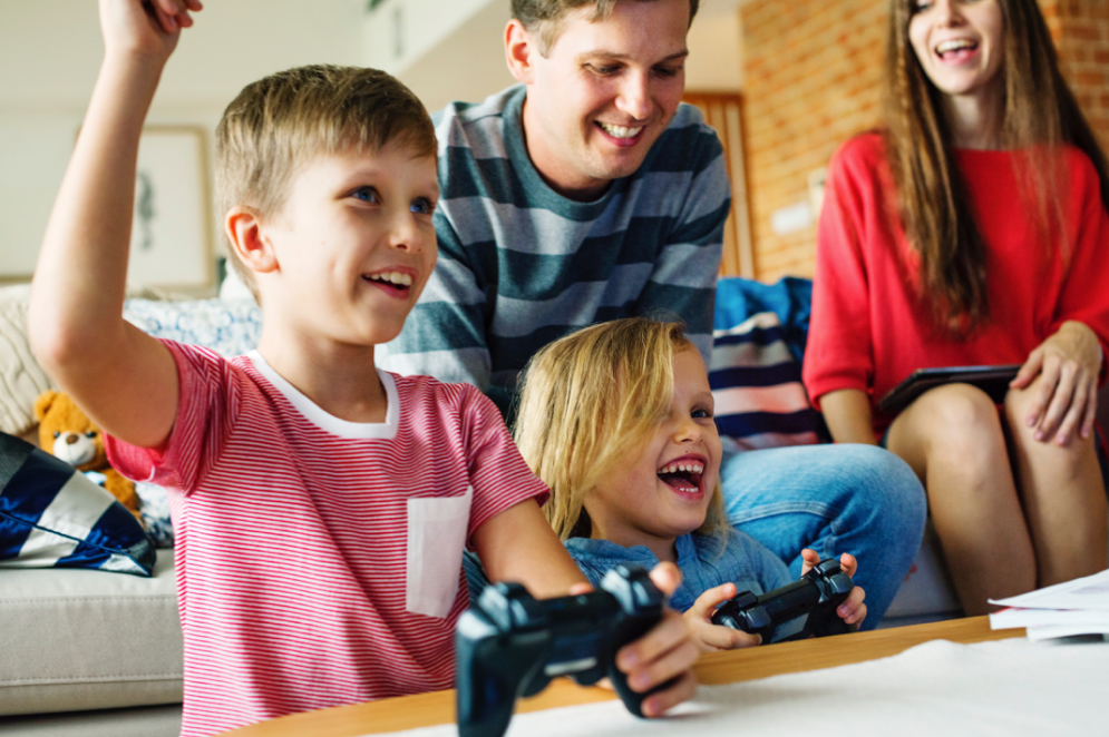 Un 40 % de personas encuestadas indicó que jugaría a algún videojuego con sus hijos, mientras que el 21 % afirmó que lo haría con sus padres. (foto: DF)