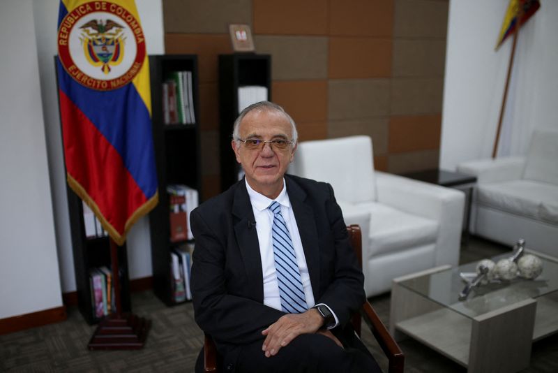 Guatemala will take legal action against Defense Minister Iván Velásquez.  (REUTERS/Luisa Gonzalez)
