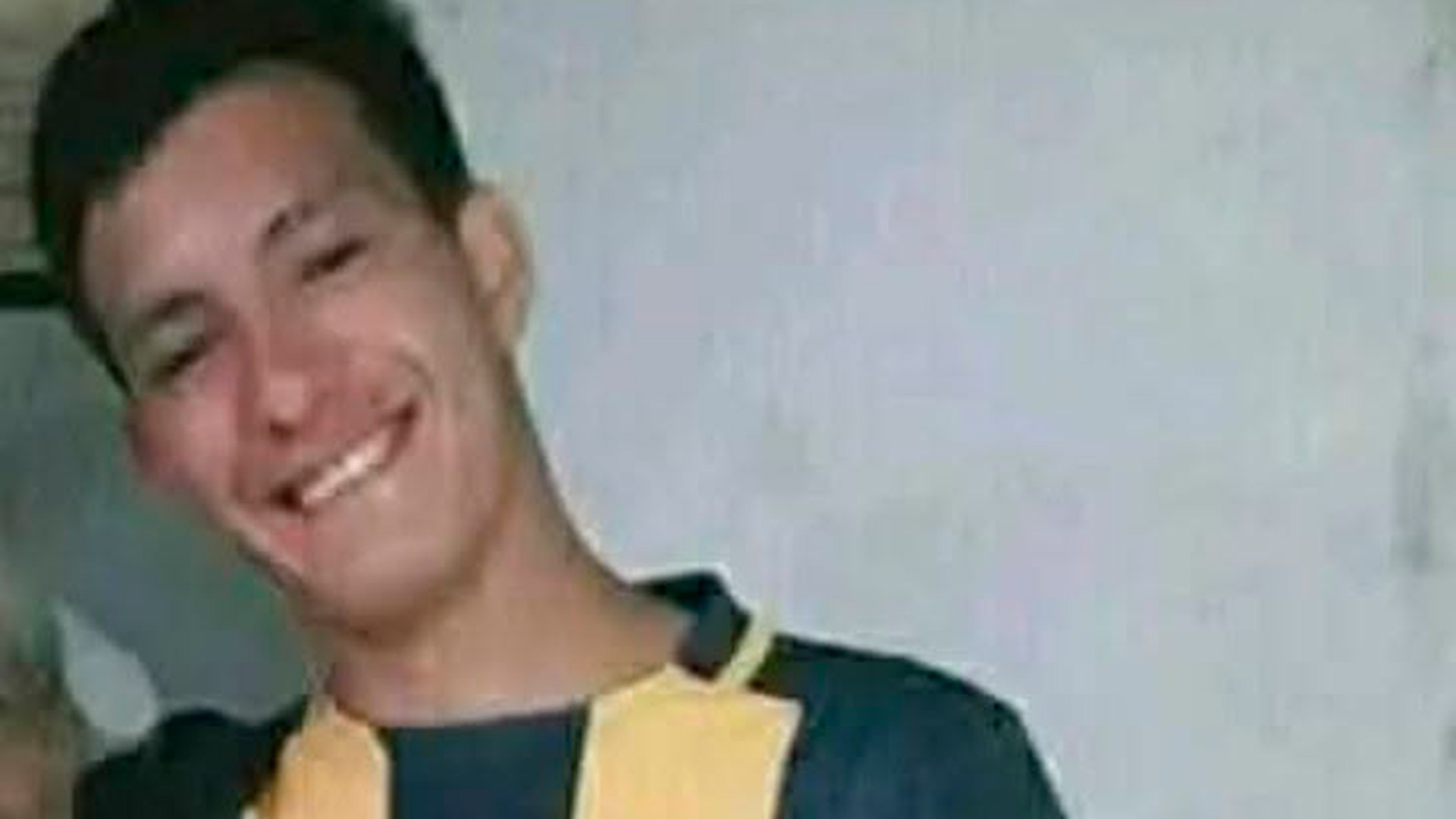 Rosario: dos polic&iacute;as quedaron presos por matar a golpes a un ladr&oacute;n que hab&iacute;a entrado a robar a su casa