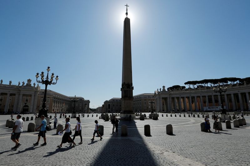 "El Vaticano no es una ONG", argumentó el libro de George Weigel. (REUTERS/Remo Casilli)
