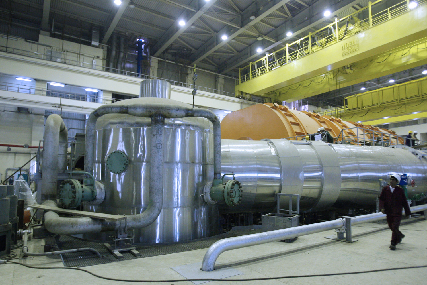 En esta foto de archivo tomada el 26 de octubre de 2010 se muestra el interior del reactor de la central nuclear de Bushehr, de construcción rusa, en el sur de Irán, a 1.200 kilómetros al sur de Teherán (afp)
