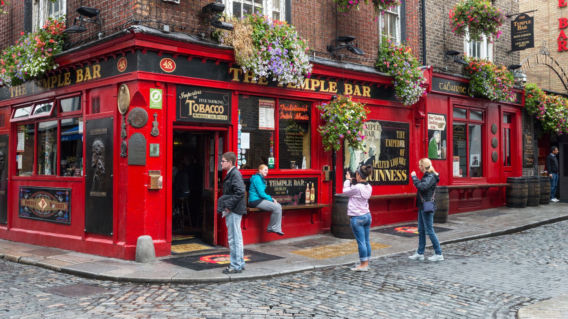 La oferta laboral en Irlanda es impulsada por los sectores de comercio, gastronomía, hospitalidad y turismo (Vaga-Mundo)