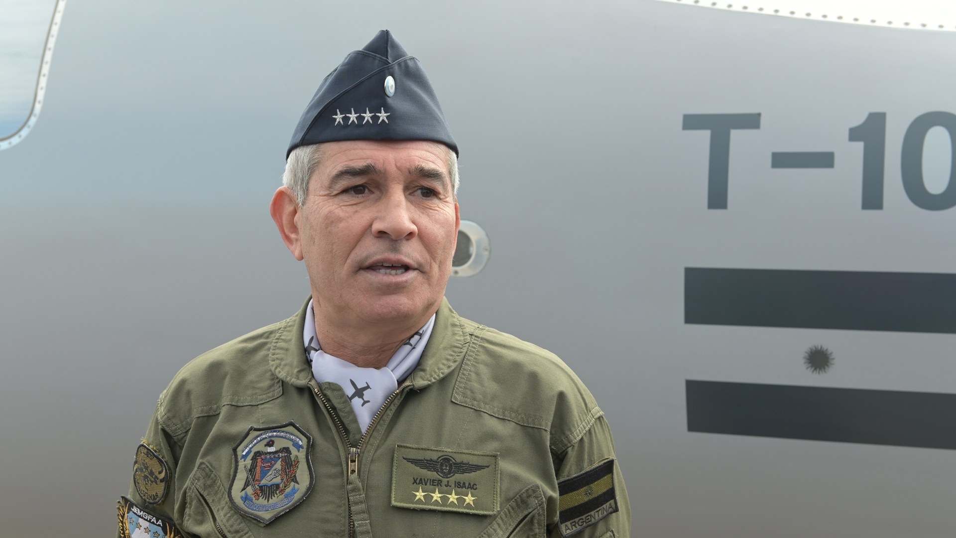 Nos falta la oferta definitiva por los F-16, declaró el titular de la FAA, brigadier general Xavier Julián Isaac, desde Paraná (Fernando Calzada)