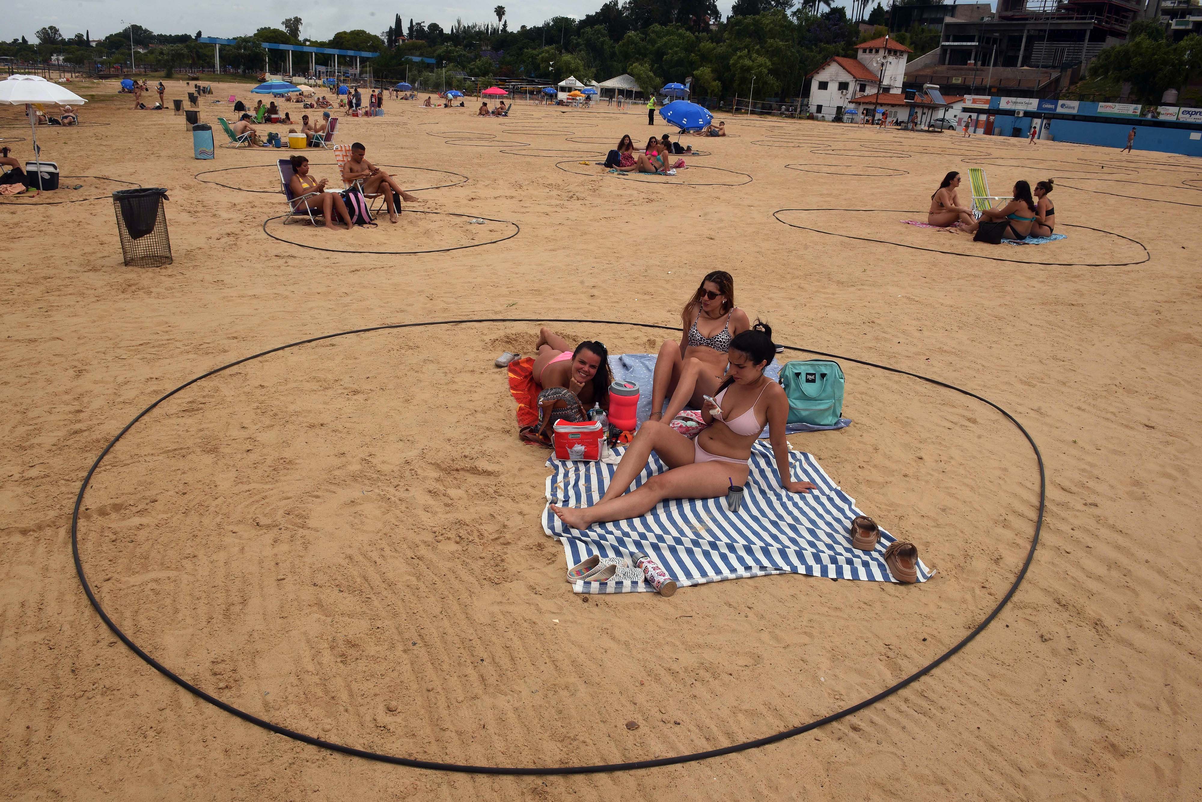 Las playas de los balnearios públicos, concesionados y privados de la ciudad de Rosario con protocolos sanitarios