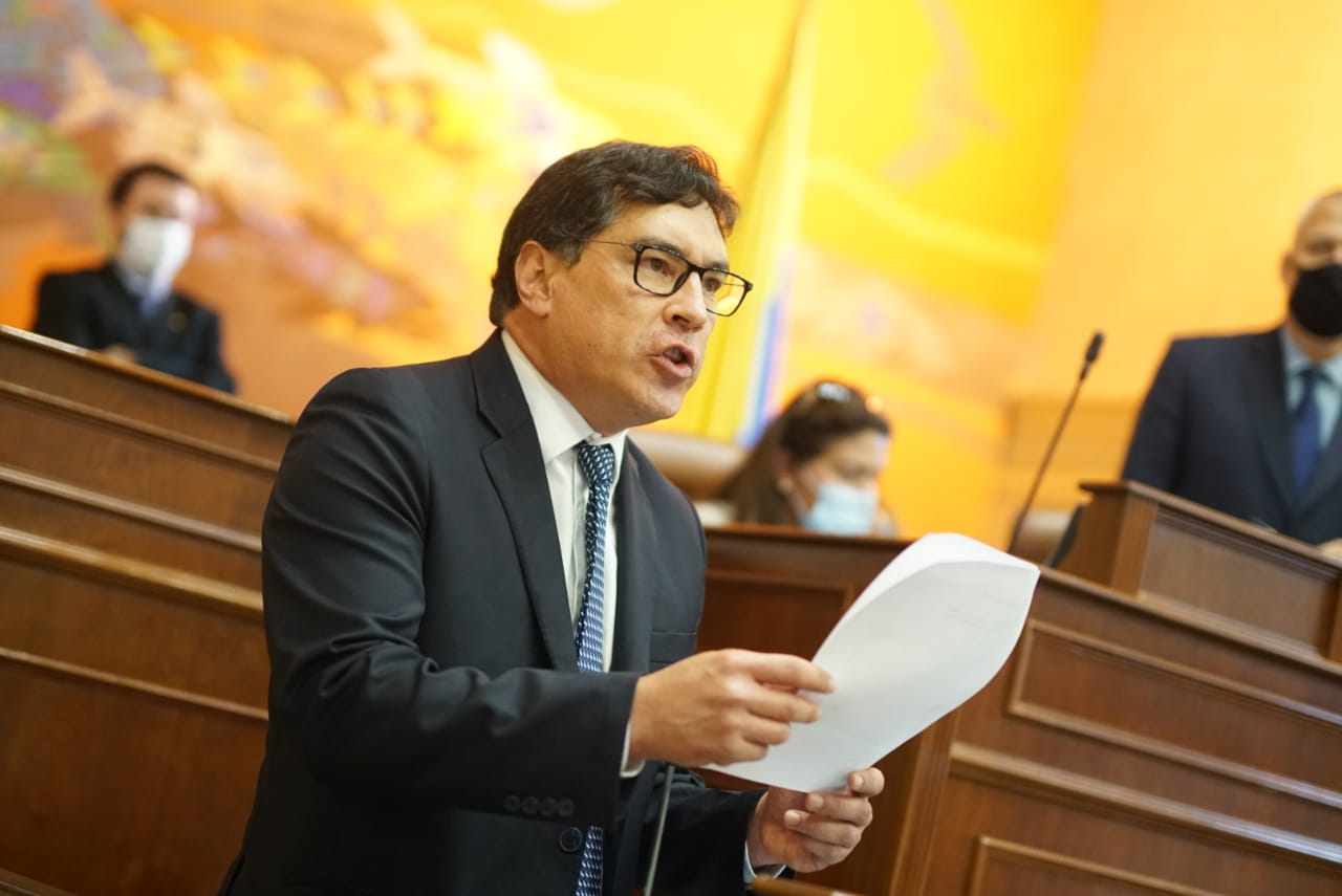 Cámara de Representantes acepta la renuncia de Álvaro Hernán Prada
