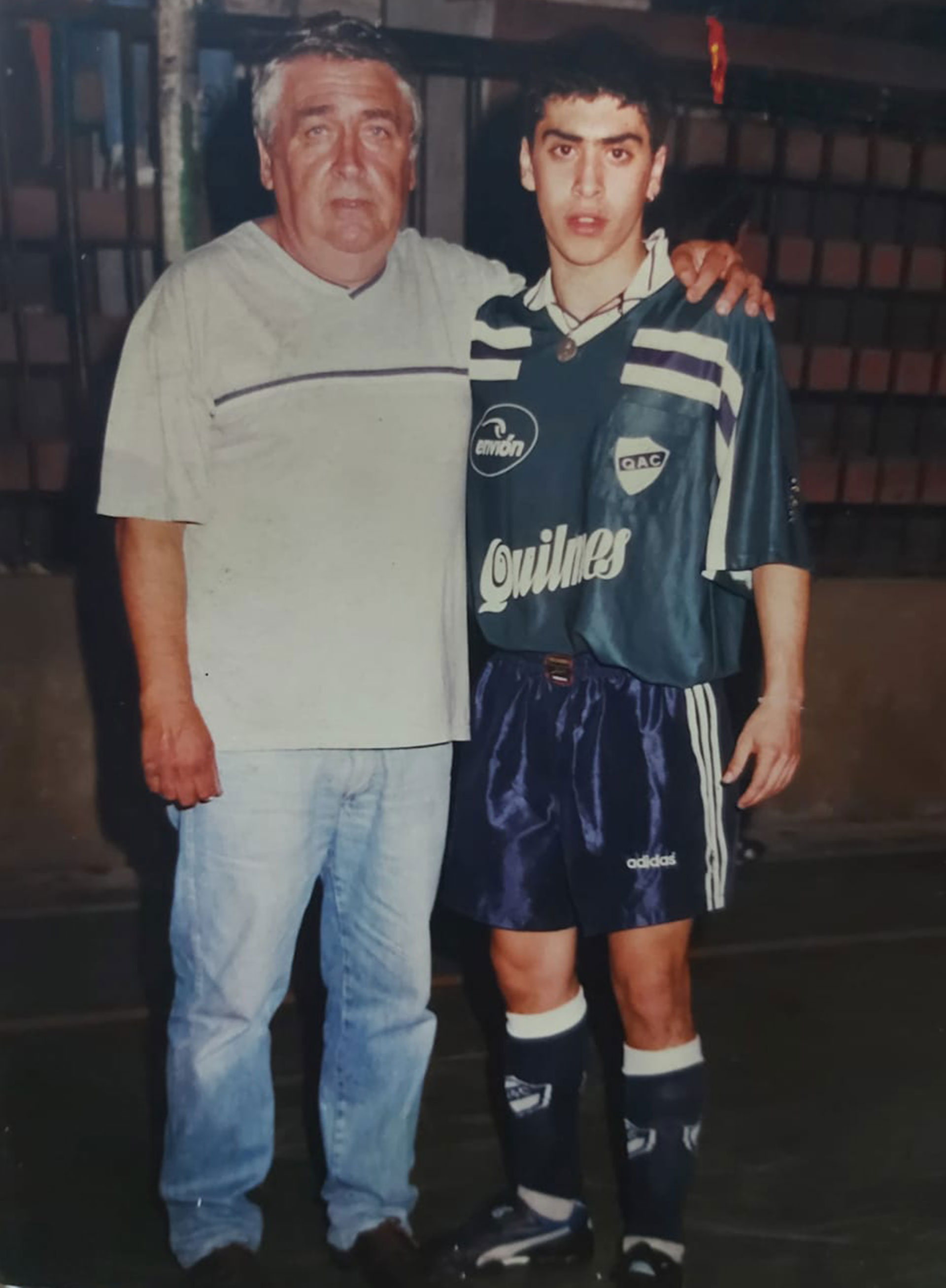 Leo y Pepe Romero, tío y abuelo de Luka, durante un partido de futsal en Quilmes