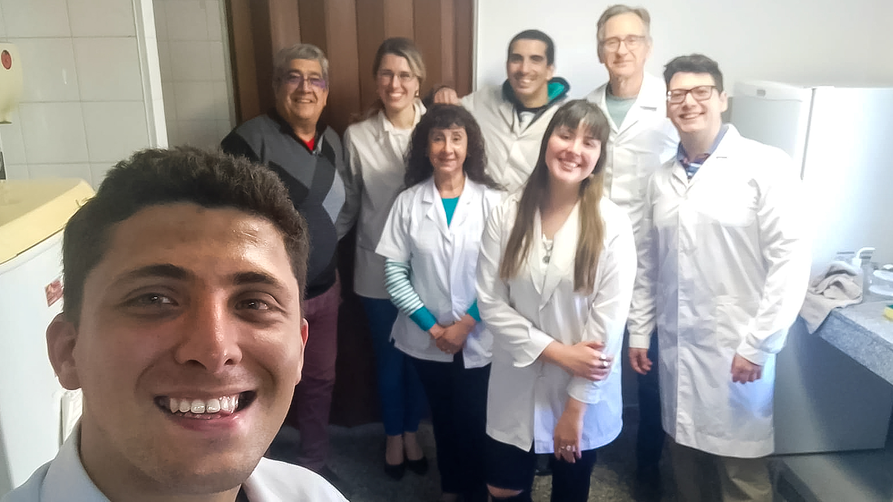 Un equipo de trabajo de la División de Control Biológico del PROIMI del Conicet en Tucumán investiga avistas parasitoides para usar contra las moscas de las alas pintadas/Conicet