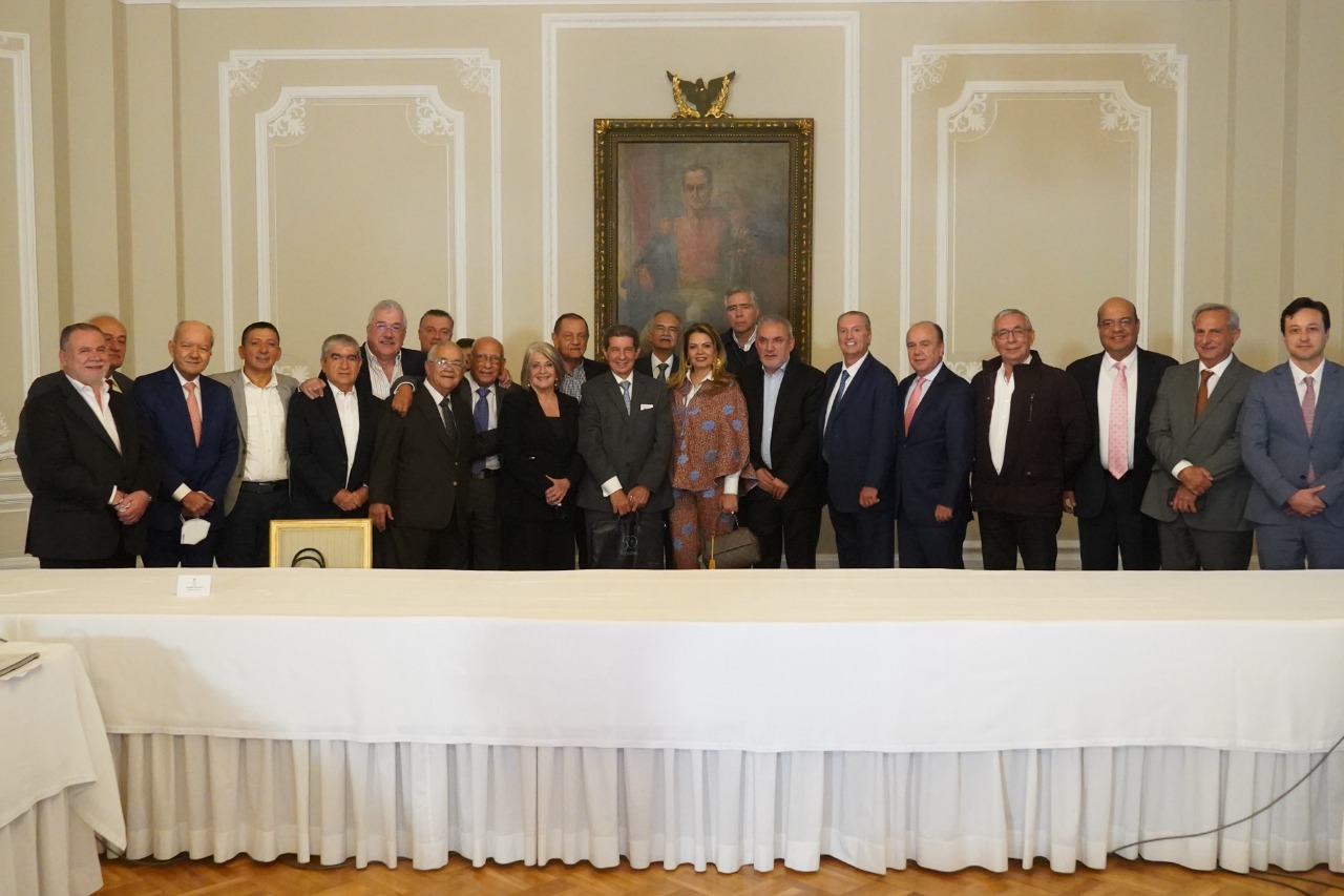 Este jueves 6 de octubre se reunió Fedegán con el gobierno del presidente Gustavo Petro.
FOTO: presidencia de la República