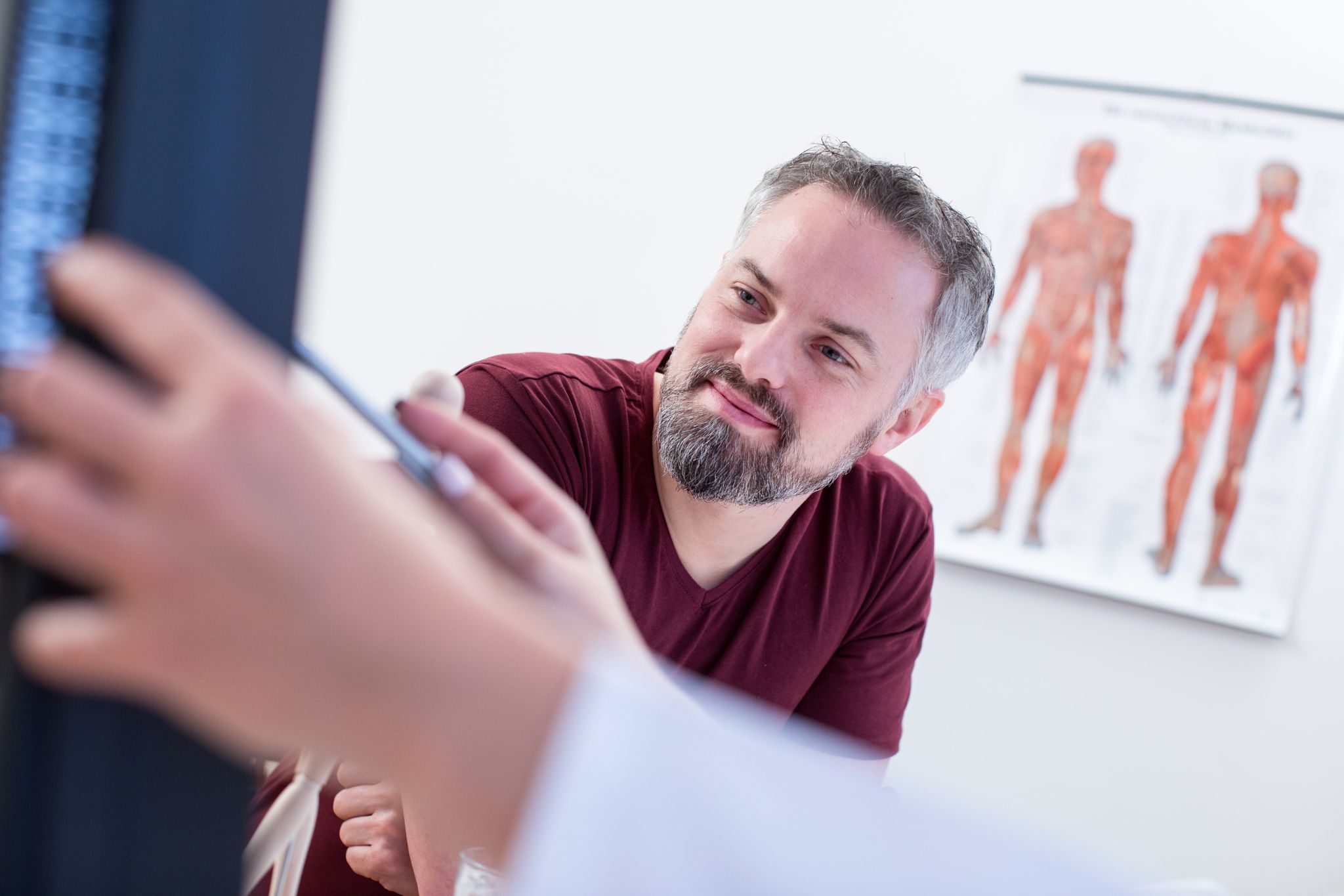 El Gobierno obliga a las empresas de medicina prepaga a ofrecer sus planes un 25% más baratos, pero les da la posibilidad de cobrar copagos. (Foto: Christin Klose/dpa)